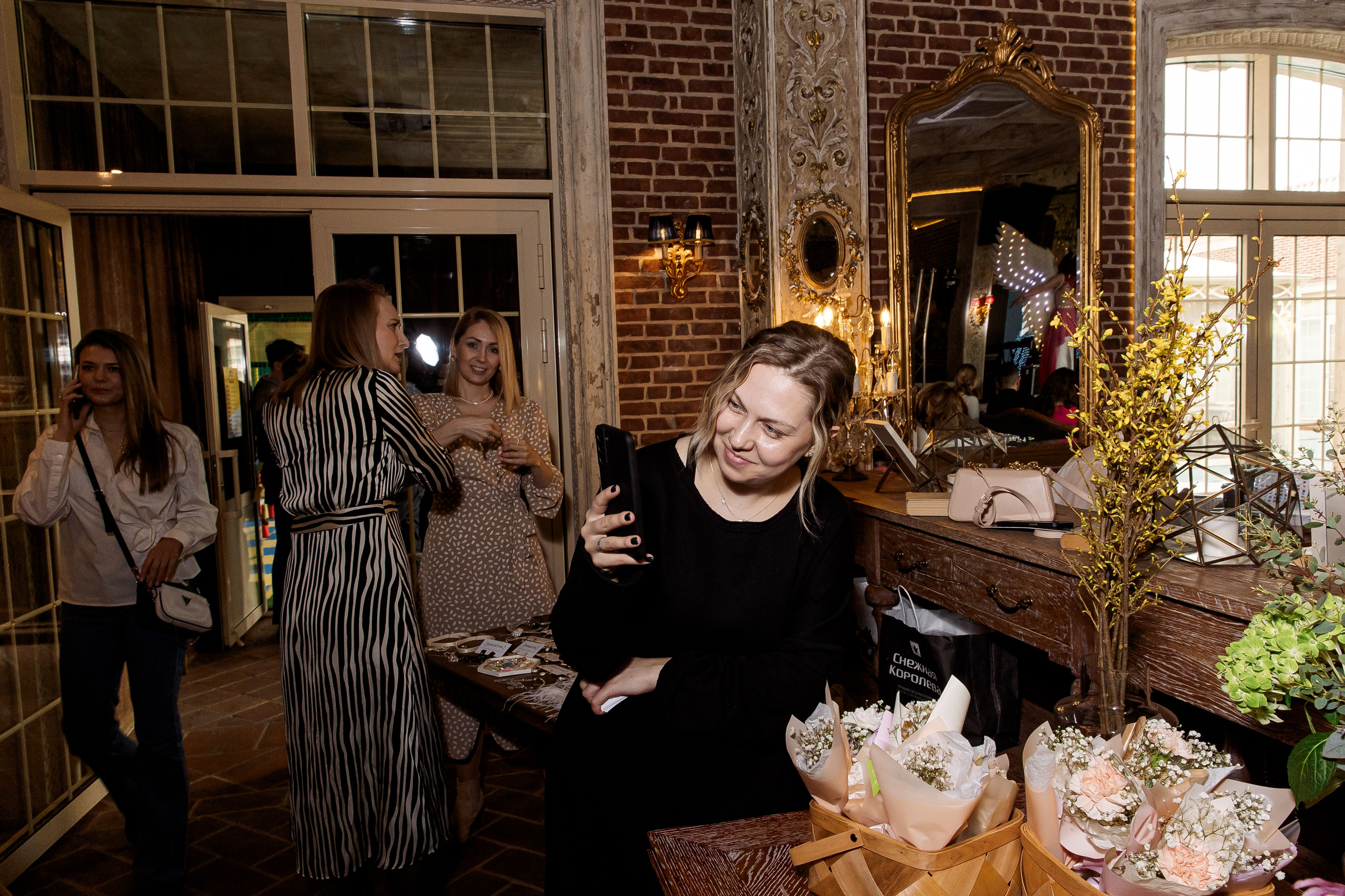 Свадебная выставка. Свадебный и семейный фотограф в Челябинске Юлия Ишимова