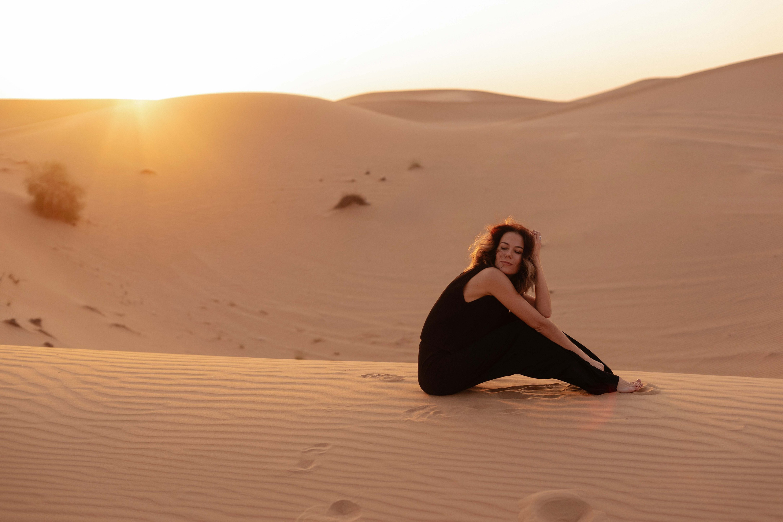 Наташа в пустыне 22 год. Фотограф и видеограф в Москве и Абу Даби Мария Кулагина