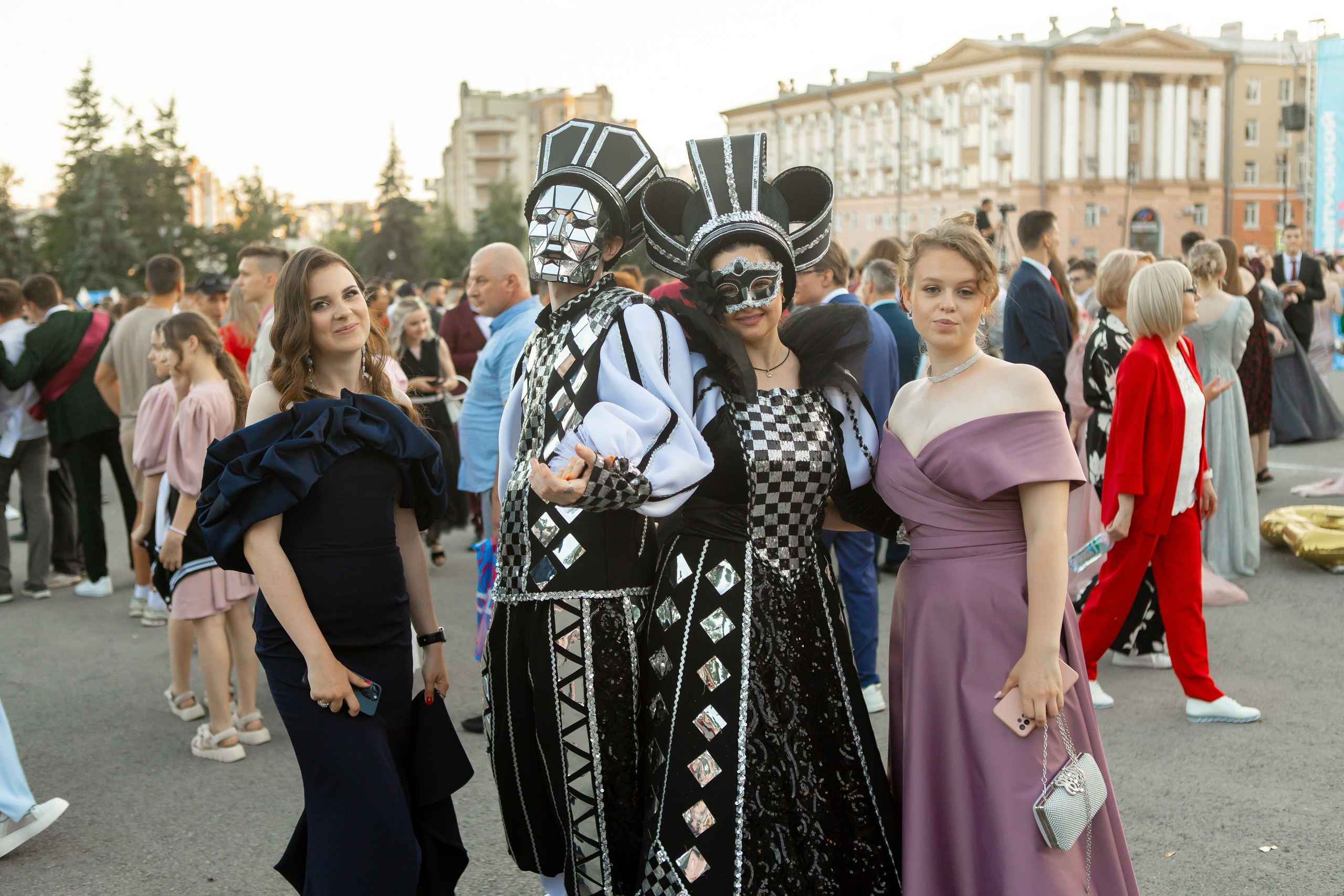 Выпускной Гимназия 12 2024 г. Свадебный и портретный Фотограф в Липецке Дмитрий Котюков