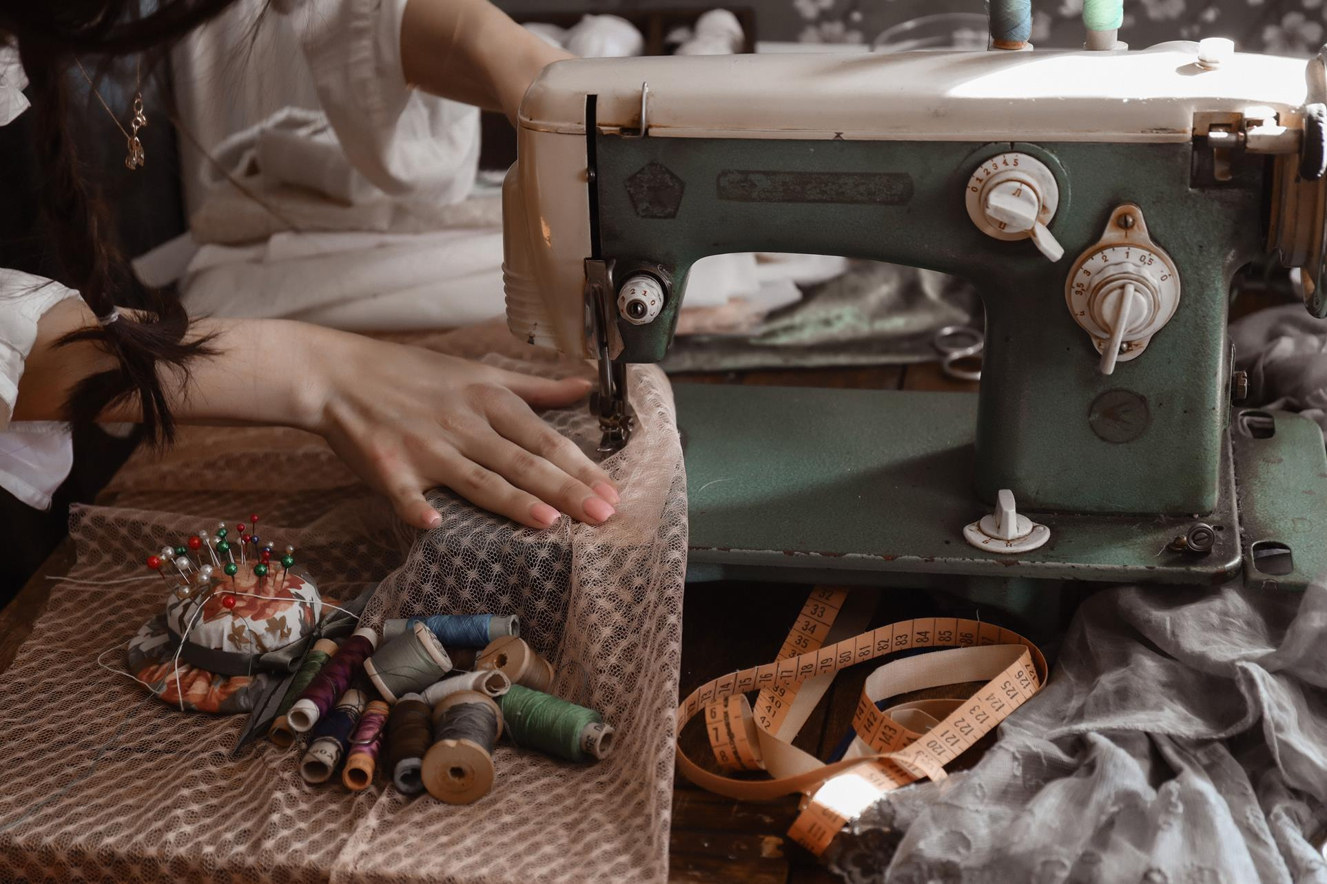 Швея. Алина Малышева, свадебный и семейный фотограф Москва