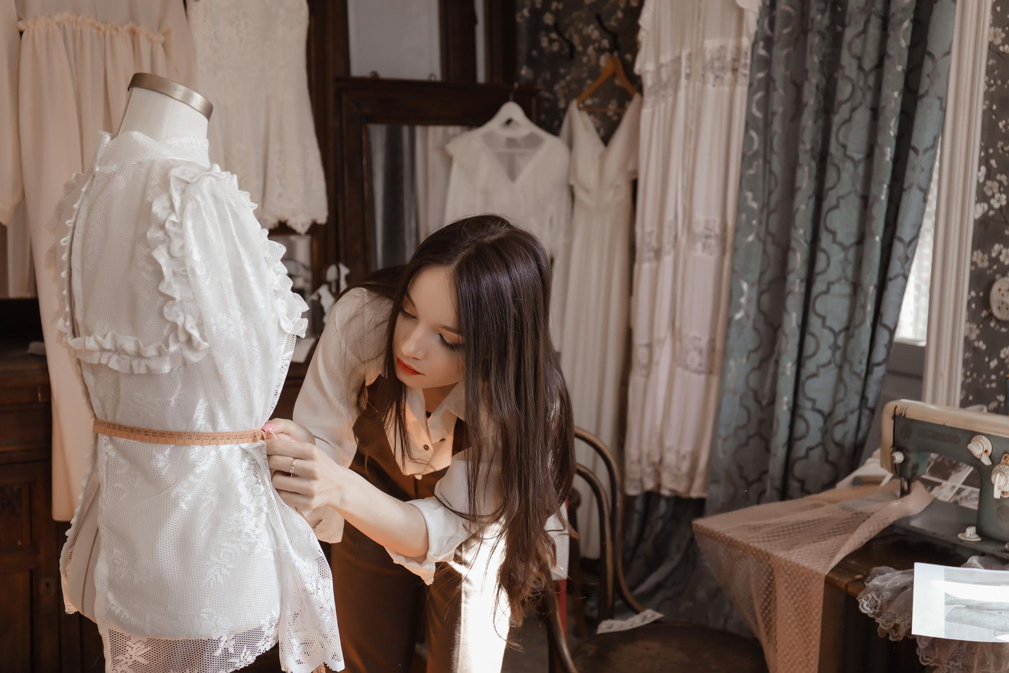 Швея. Алина Малышева, свадебный и семейный фотограф Москва