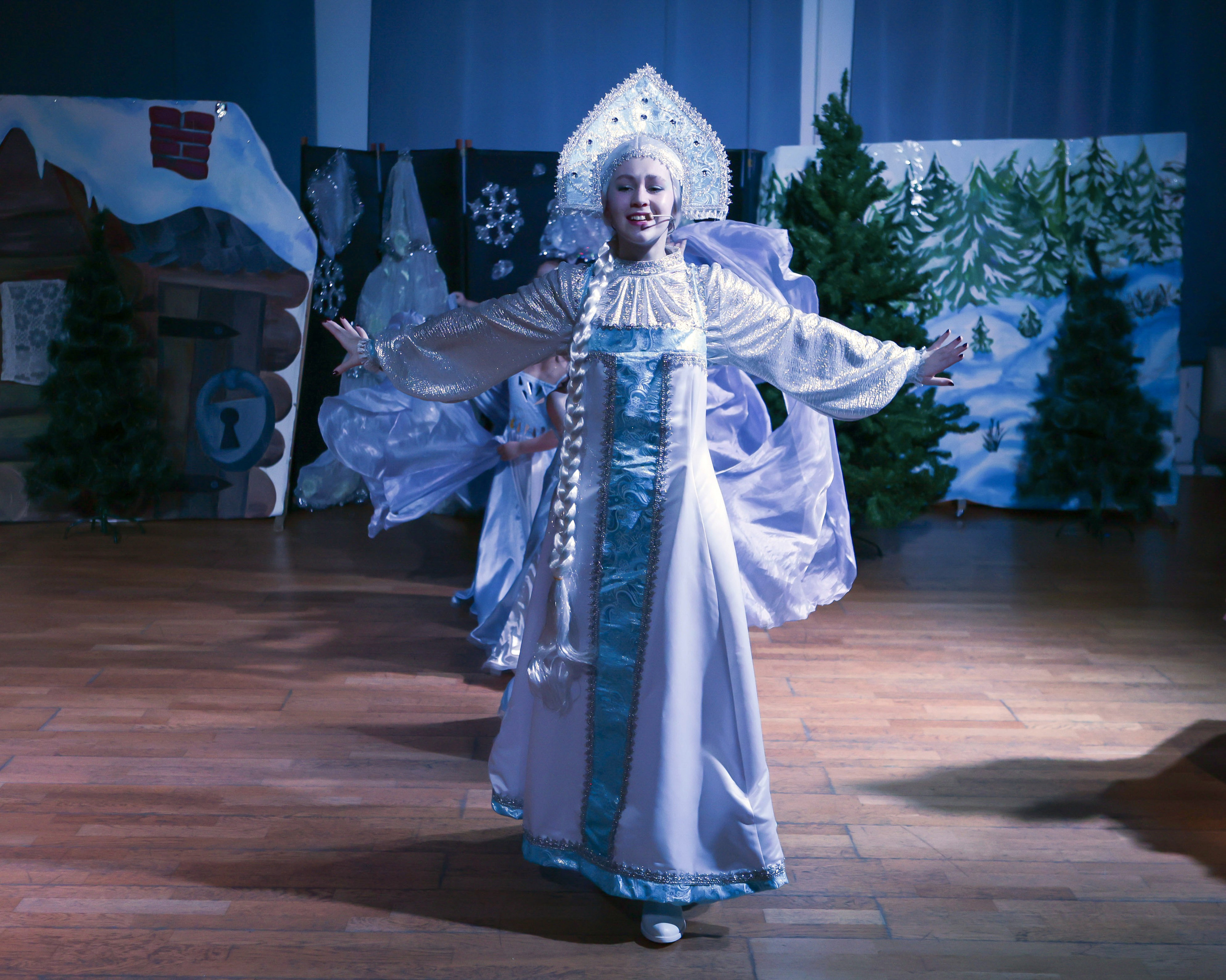 Новогодняя скачзка центр детского творчесва Подольск. Выпускные альбомы и школьный фотограф в Подольске, Троицке, Щербинке, Москве и Московской области