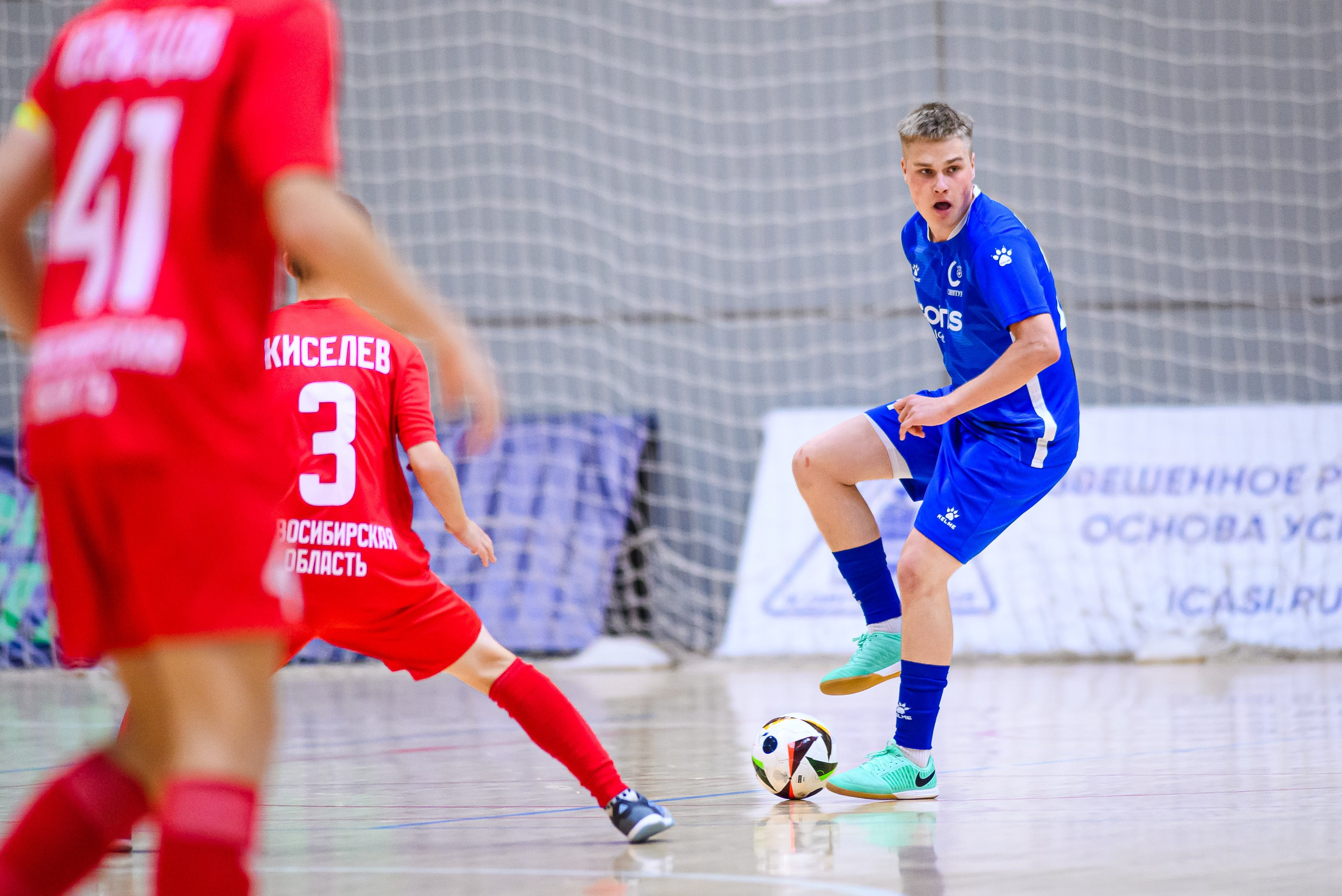 Высшая лига по футзалу — Сезон 2024-2025 — 2ой тур. Репортажный фотограф в Кемерово