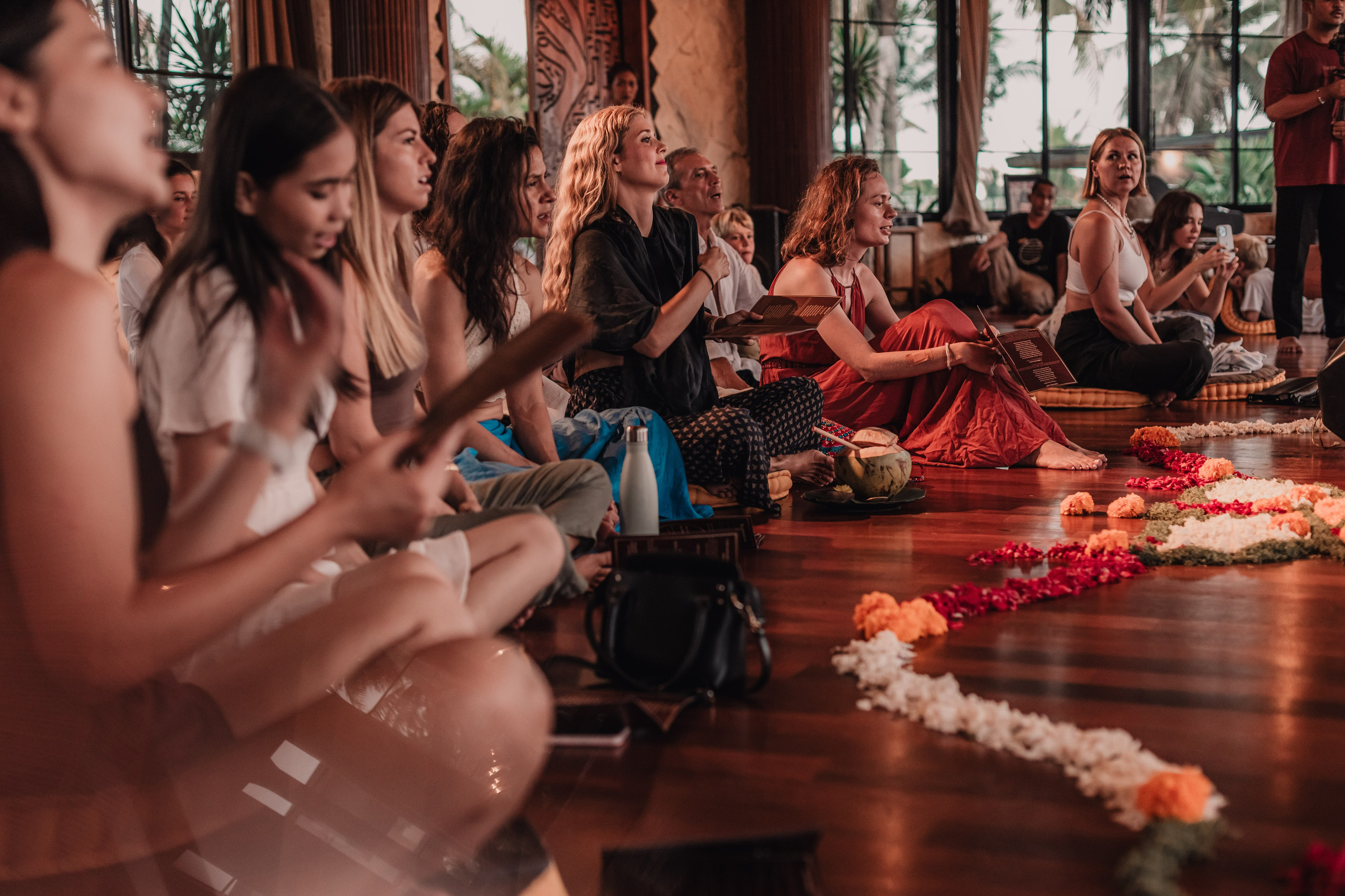 Kirtan at Soulshine nov. Мариам Багдасарян