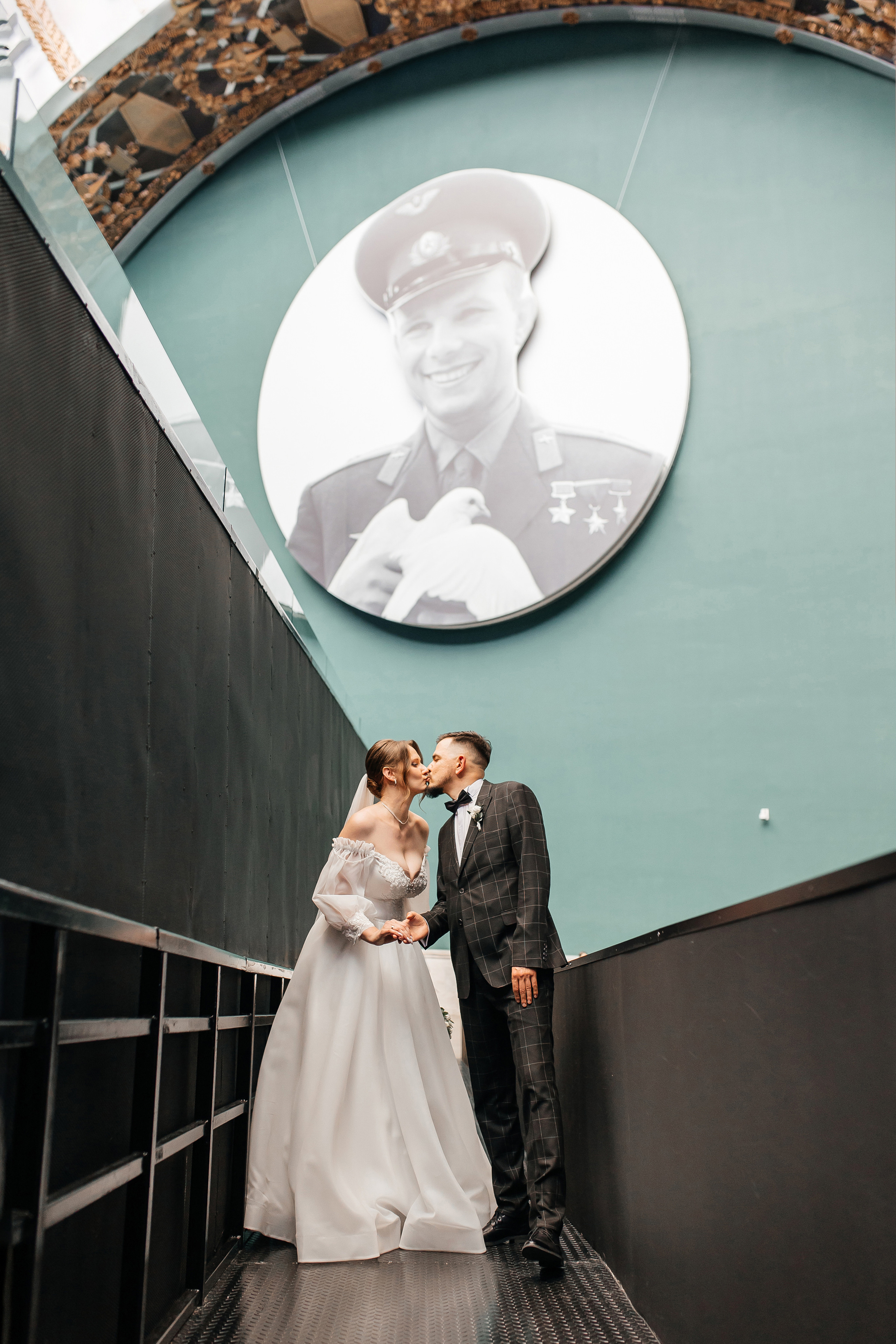 Регистрация брака в павильоне Космос на ВДНХ