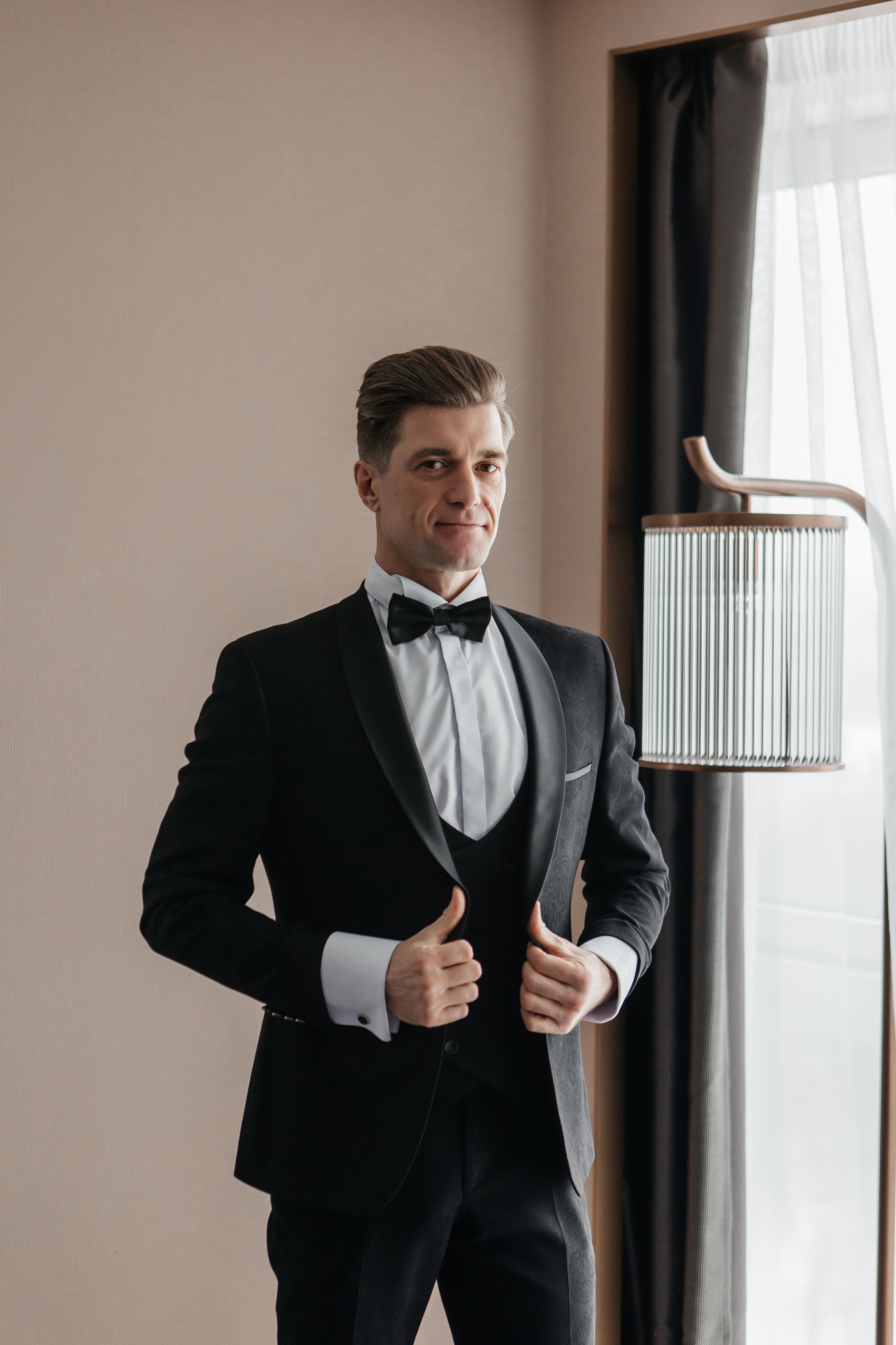 Свадебная фотосессия в отеле Soluxe hotel Moscow. Свадебный фотограф в Москве Дарья Олендарёва