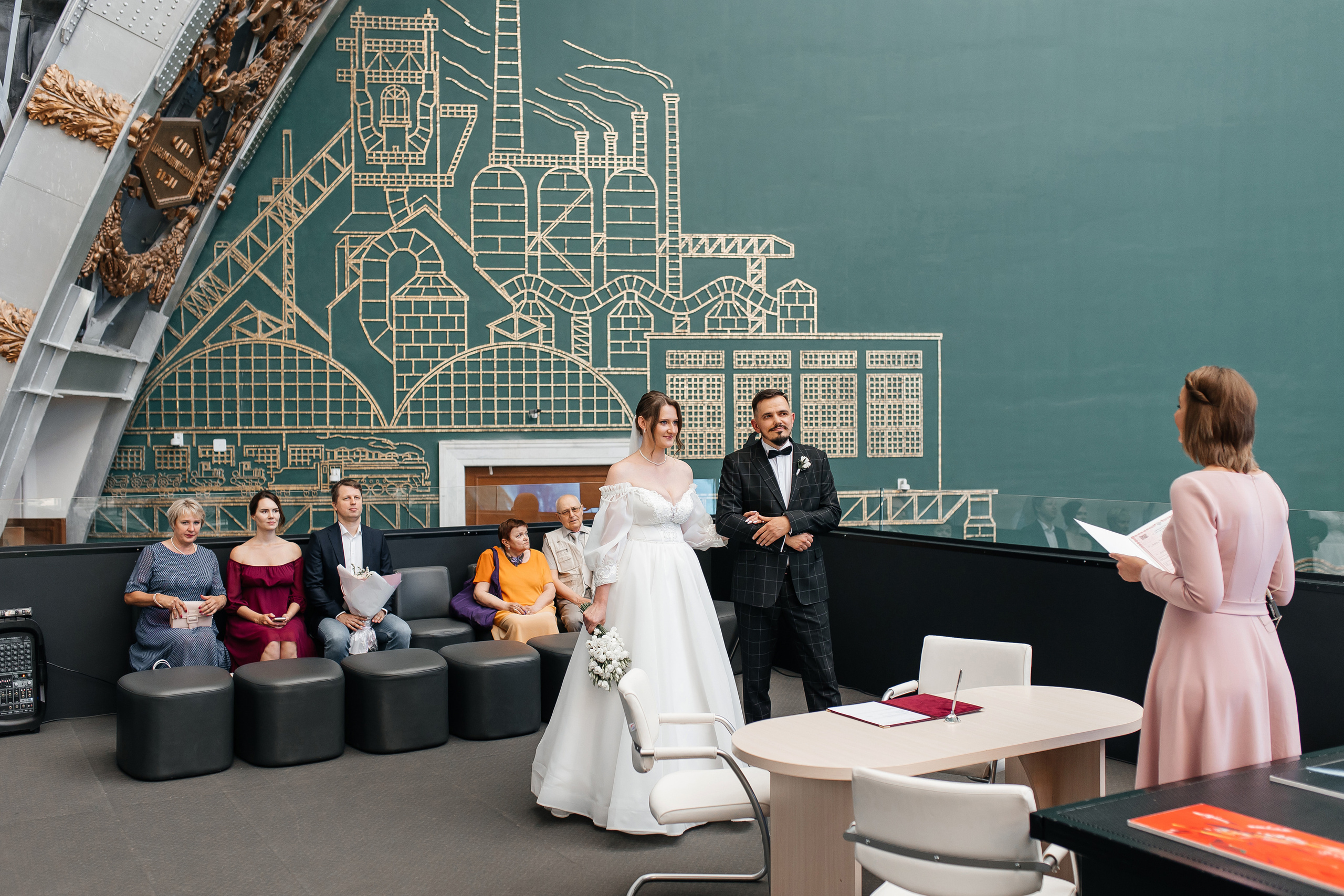 Регистрация брака в павильоне Космос на ВДНХ