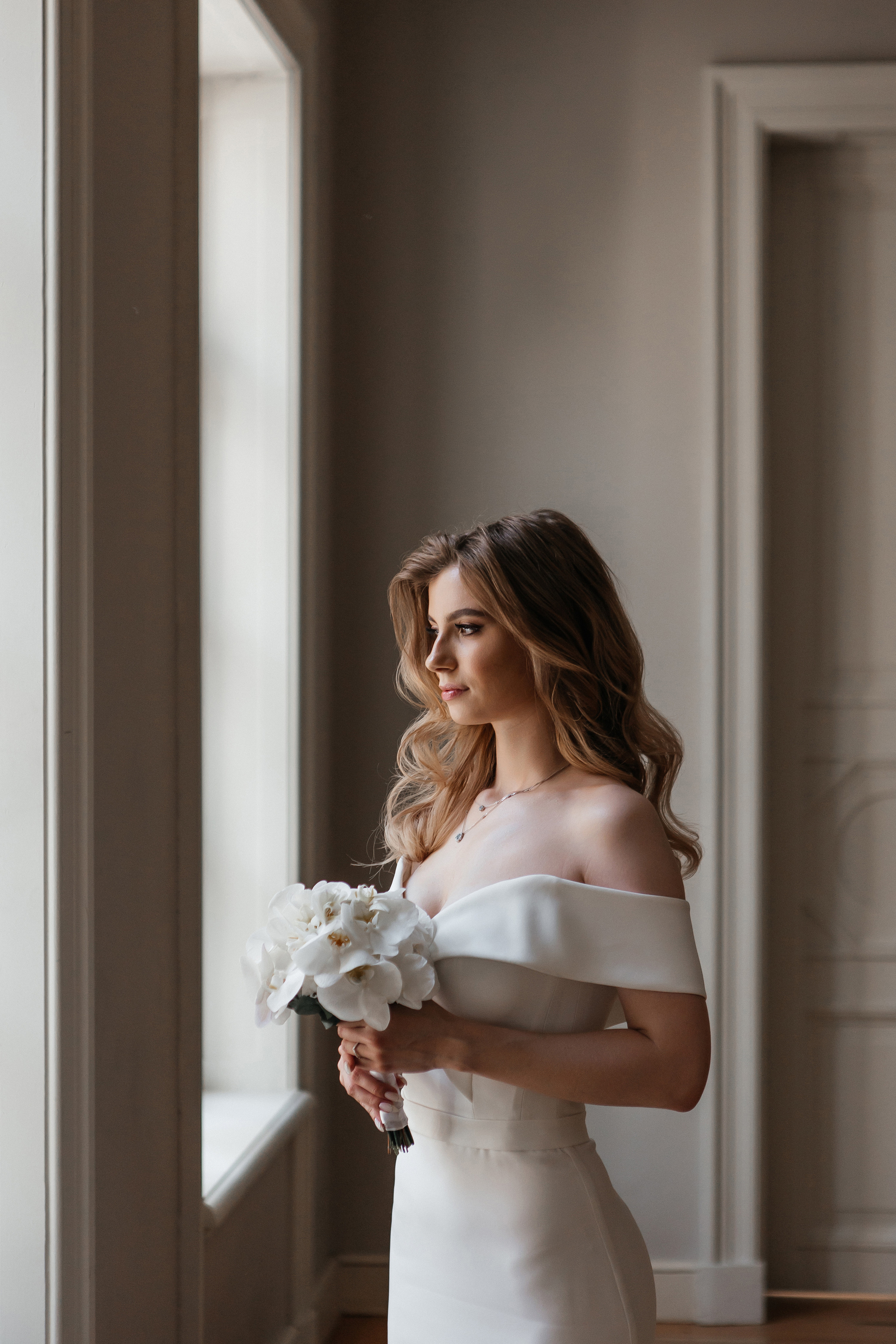 Регистрация брака в усадьбе Муравьёвых-Апостолов. Свадебный фотограф в Москве Дарья Олендарёва