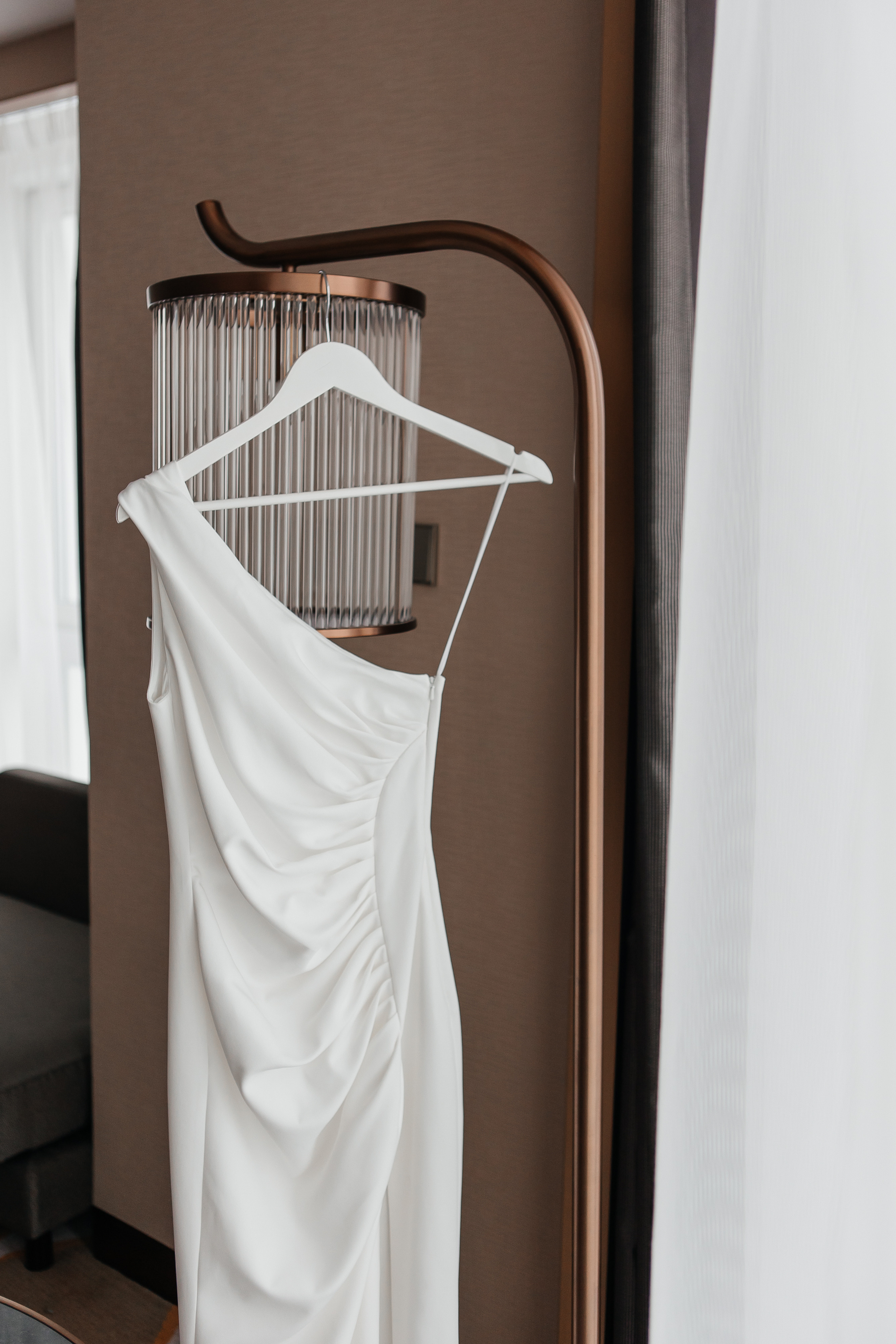 Свадебная фотосессия в отеле Soluxe hotel Moscow. Свадебный фотограф в Москве Дарья Олендарёва