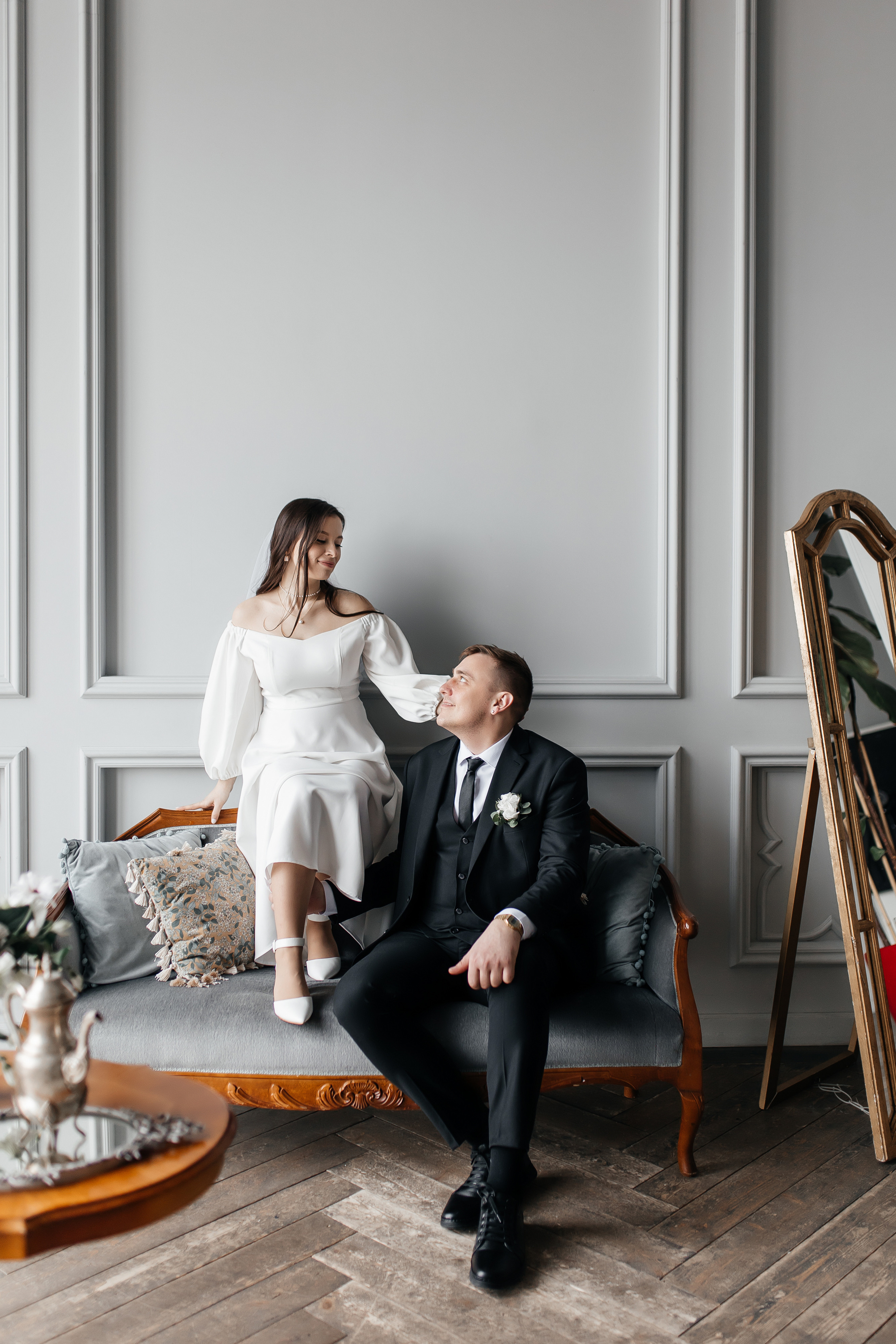 Свадебная фотосессия в студии. Свадебный фотограф в Москве Дарья Олендарёва