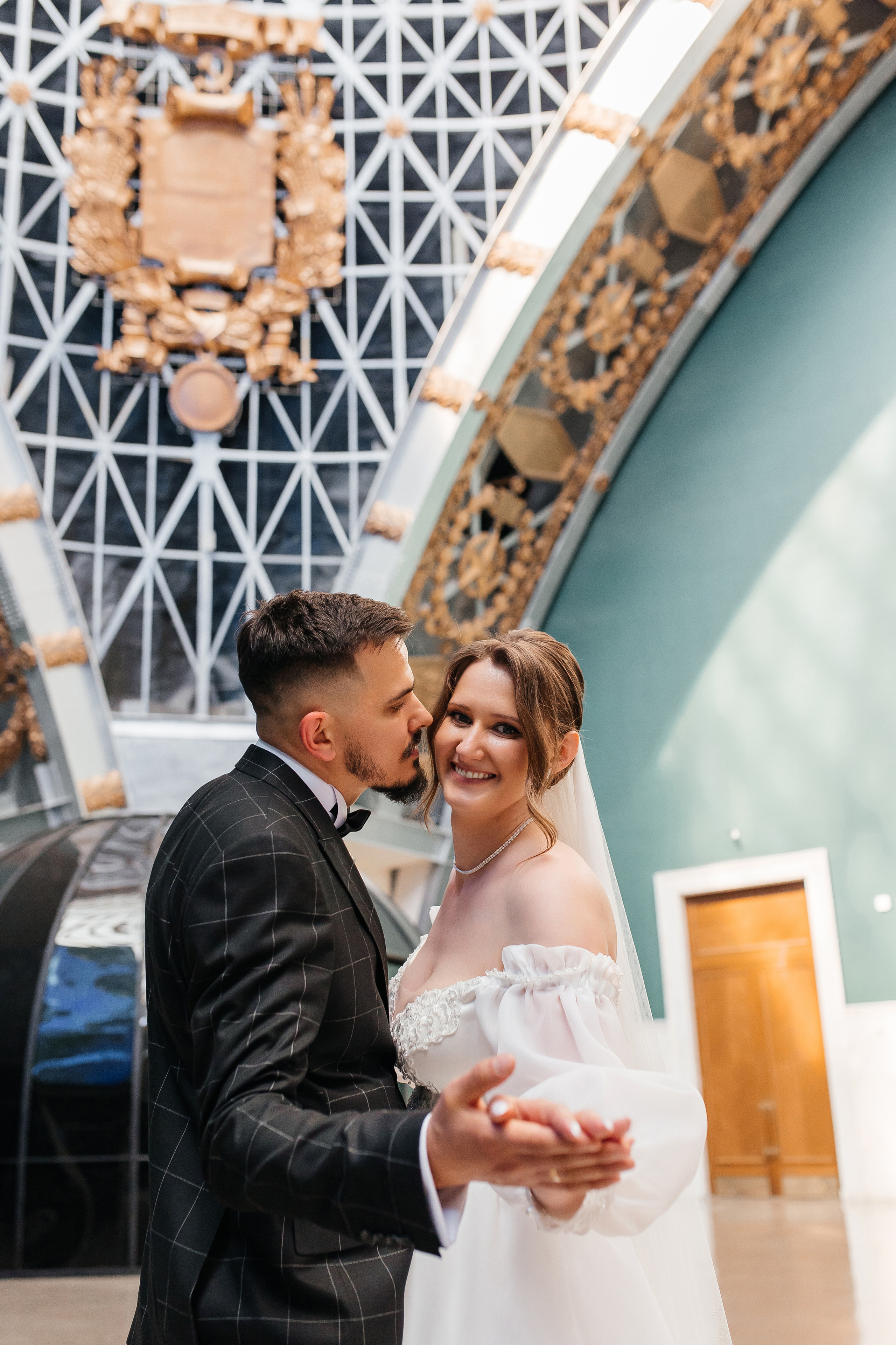 Регистрация брака в павильоне Космос на ВДНХ