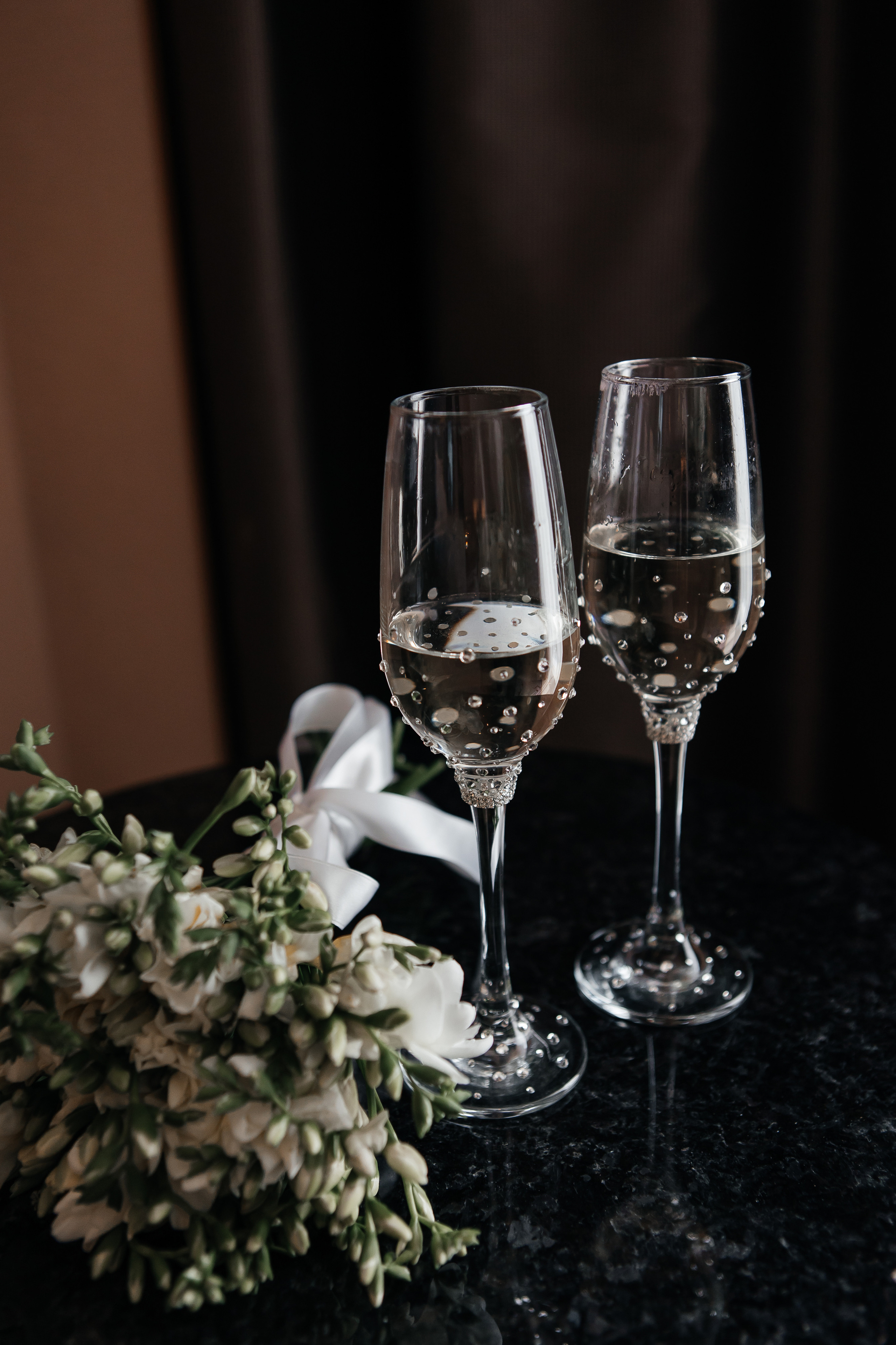 свадебные бокалы