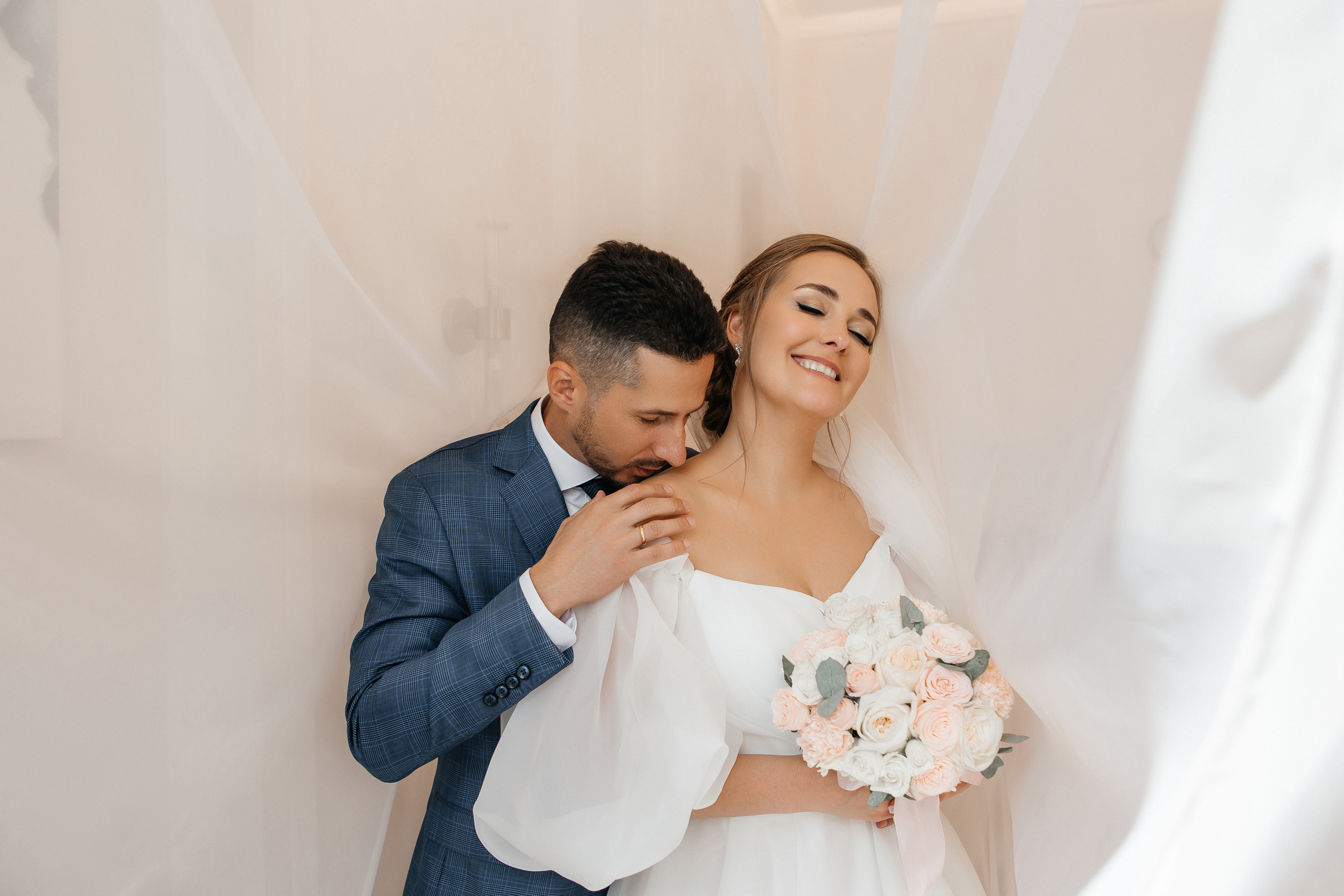 Свадебная фотосессия во Дворце Бракосочетания Южное Бутово