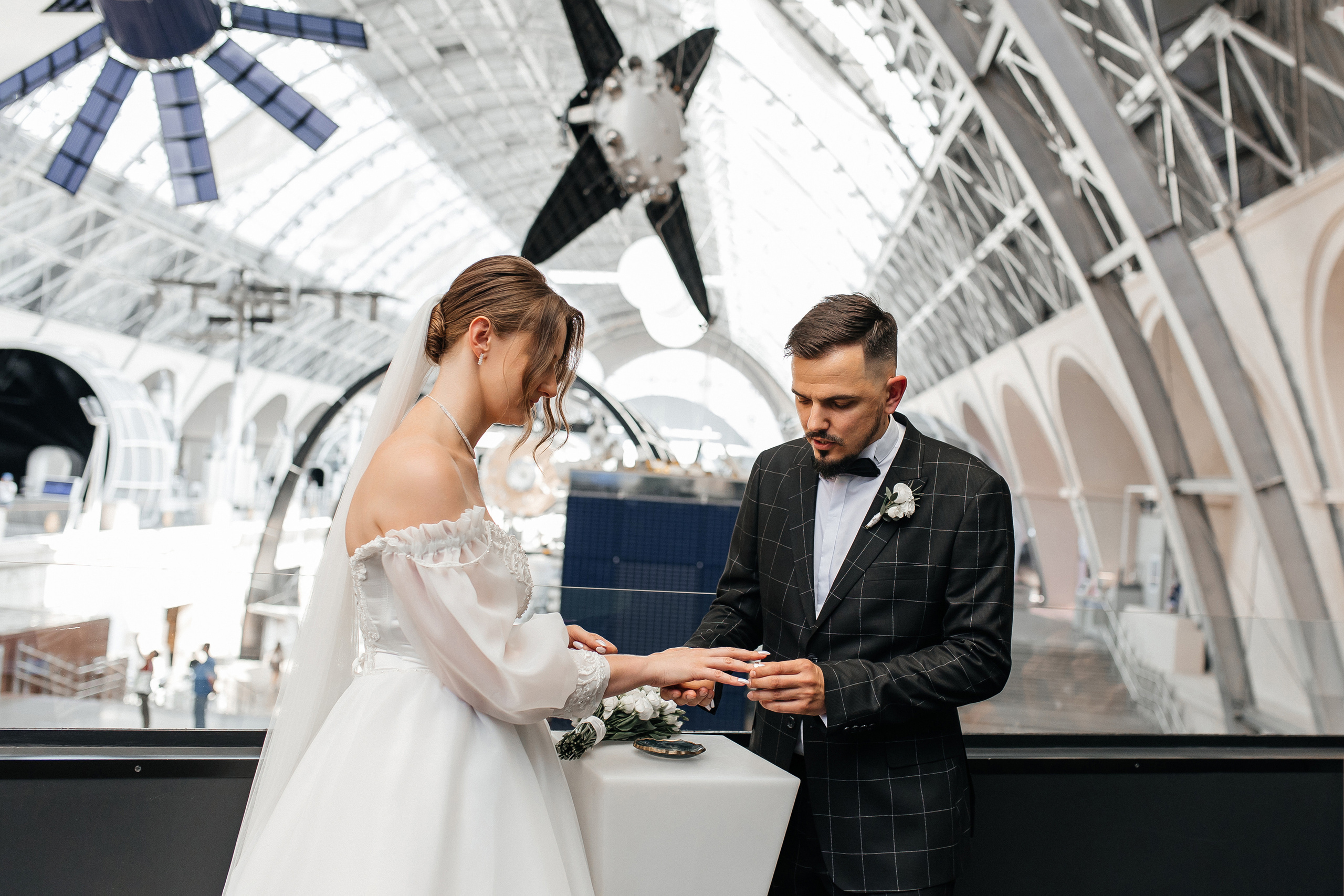 Регистрация брака в павильоне Космос на ВДНХ