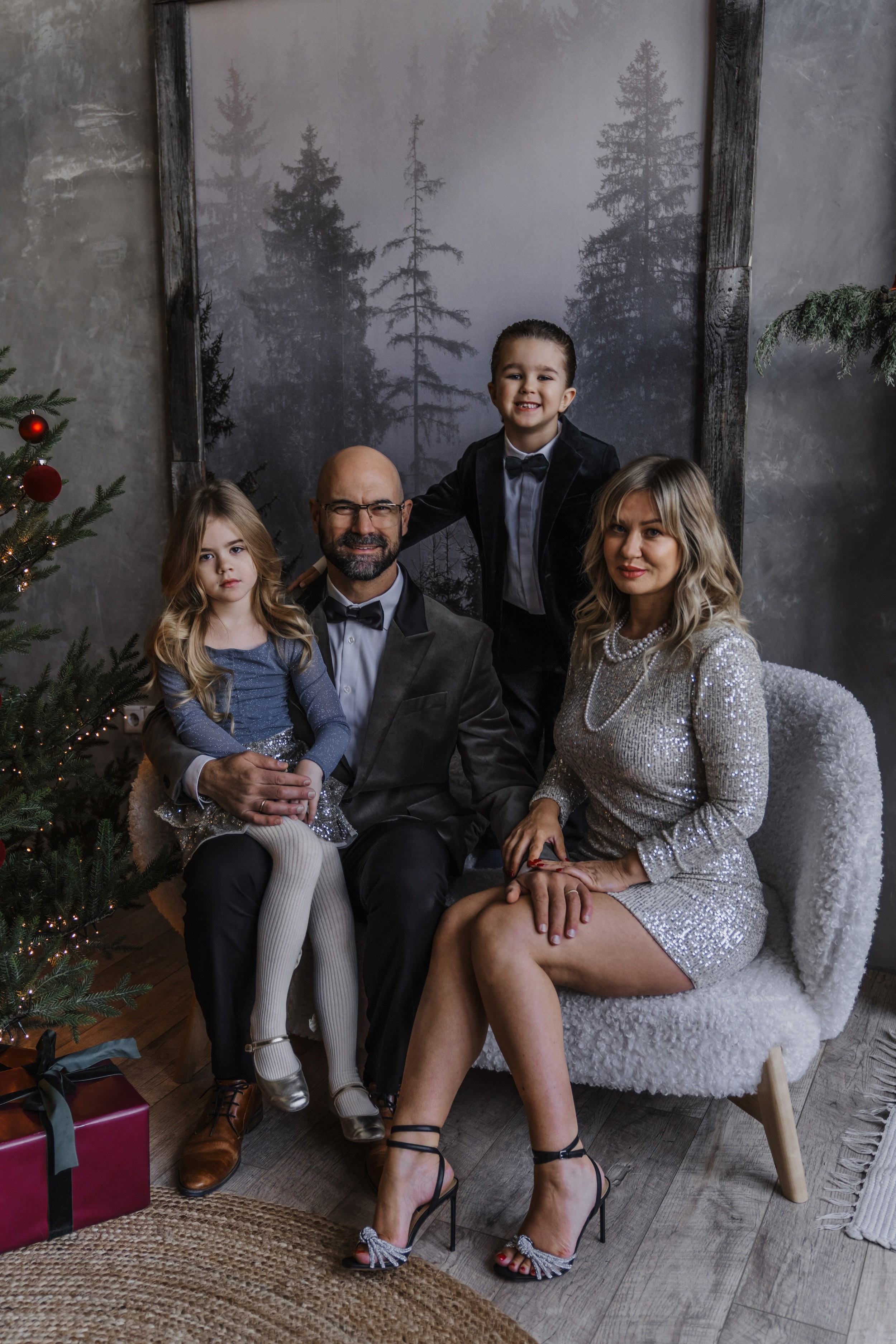 Лиза, Скарлетт, Винсент и Деннис. Минск, Рождество. Olga Modjaro