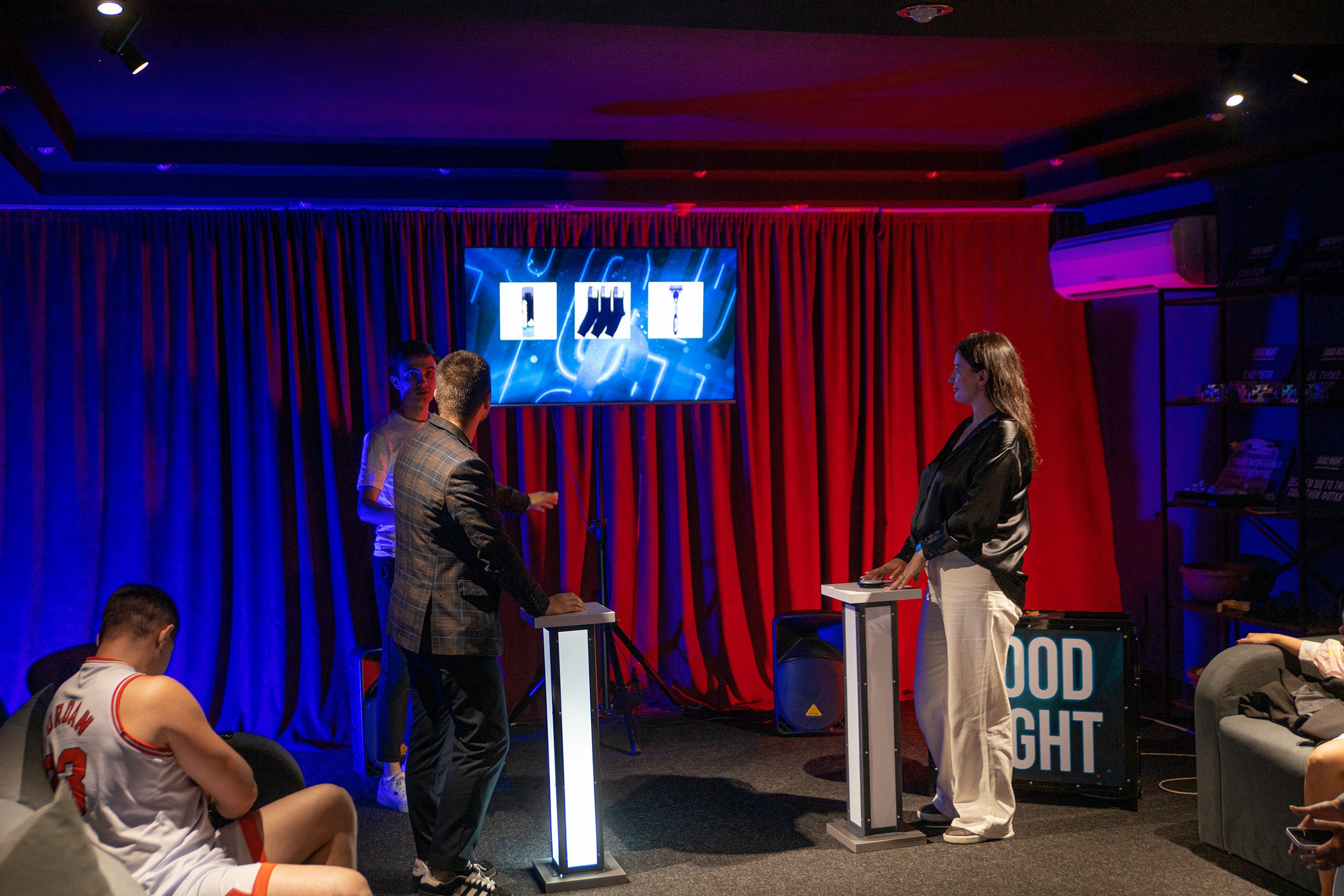 Игра в Good night. Фотограф Тюмень