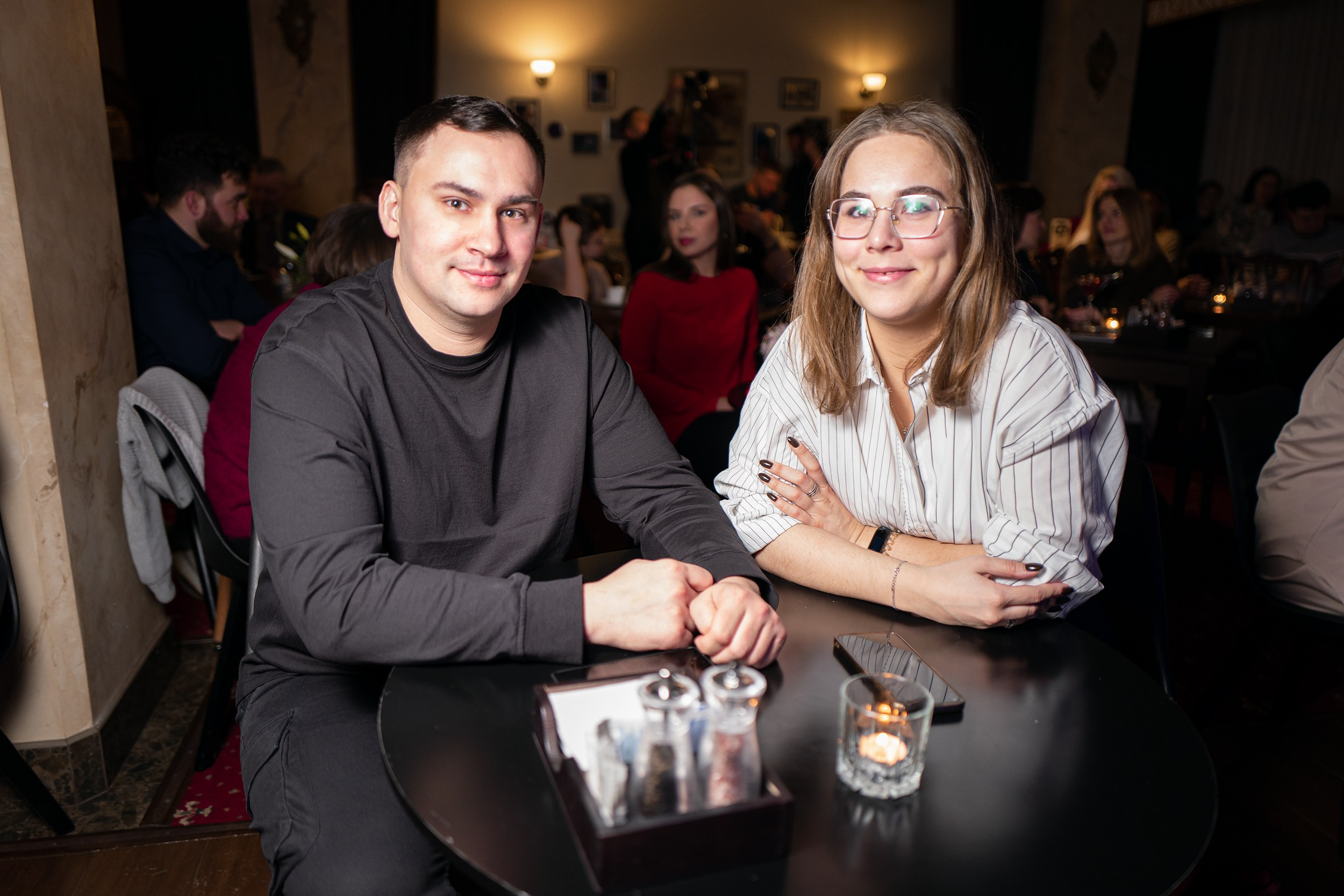 Выступление YOLO band в арт кафе. Фотограф Тюмень