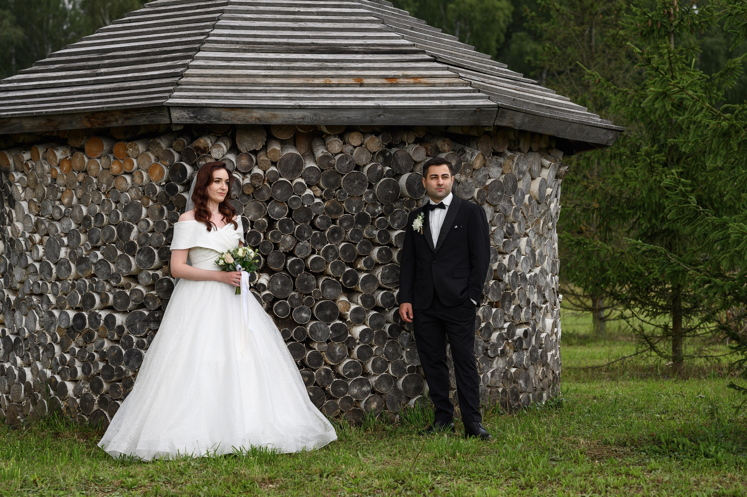 Свадебная фотосессия парк-отель Петрухино-клуб. Свадебный фотограф Москва Юрий Кульман