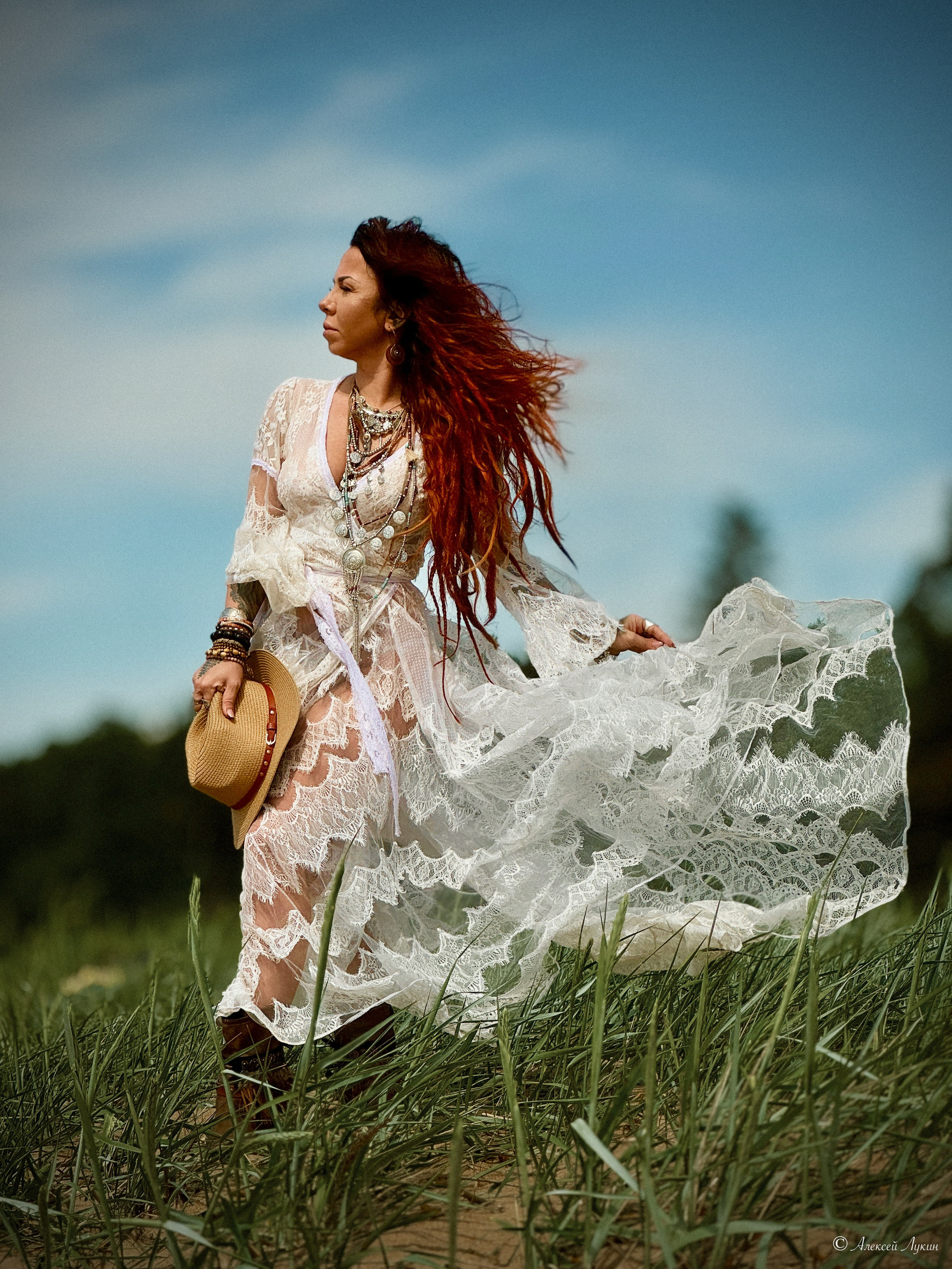 Фотосессия в студии, услуги и цены у профессионального портретного фотографа в СПб. Фотостудия, Портрет, Ню, Будуар, Детская фотосессия. Фотограф Алексей Лукин. Профессиональная фотосъёмка в Санкт-Петербурге. Обработка и Ретушь фотографий