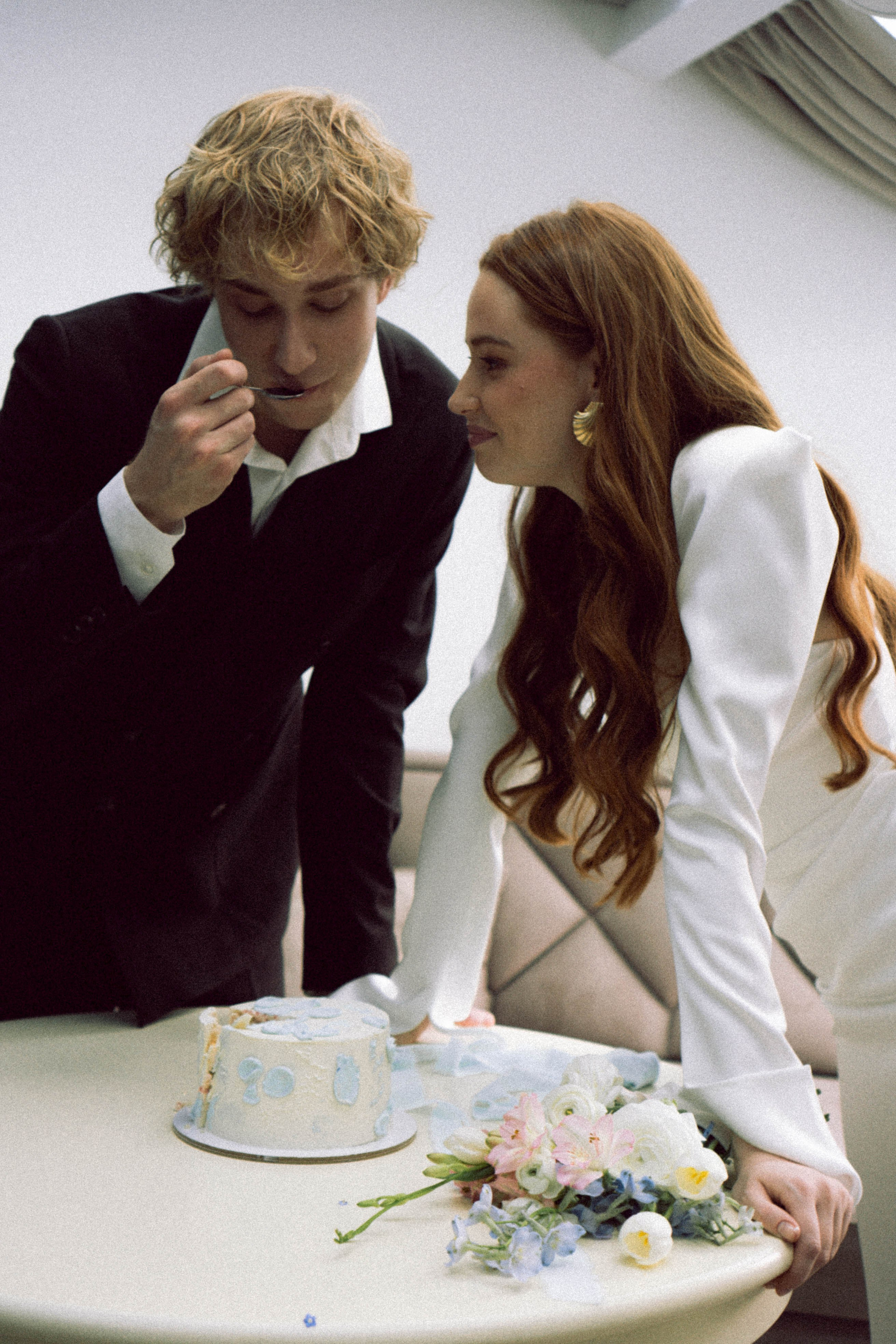 СВАДЕБНАЯ СЬЕМКА В ОТЕЛЕ. СБОРЫ ЖЕНИХА И НЕВЕСТЫ И ТАКЖЕ ТОР И ПОДГОТОВКА К ПРОГУЛКЕ. Профессиональный фотограф, Санкт-Петербург — Виктория Богомолова