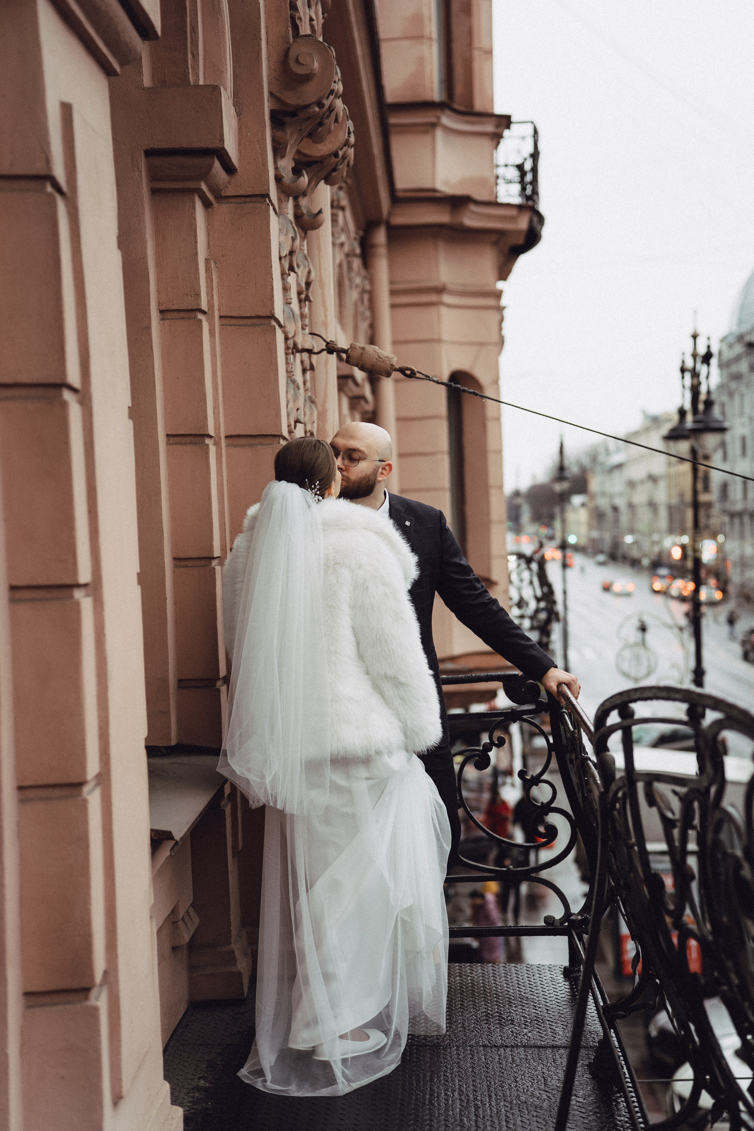 СВАДЕБНАЯ СЬЕМКА ВО ВТОРОМ ДВОРЦЕ (ДЕКАБРЬ) ТАКЖЕ СЬЕМКА В СТУДИИ НА ЧЕРНЫШЕВСКОЙ. Профессиональный фотограф, Санкт-Петербург — Виктория Богомолова