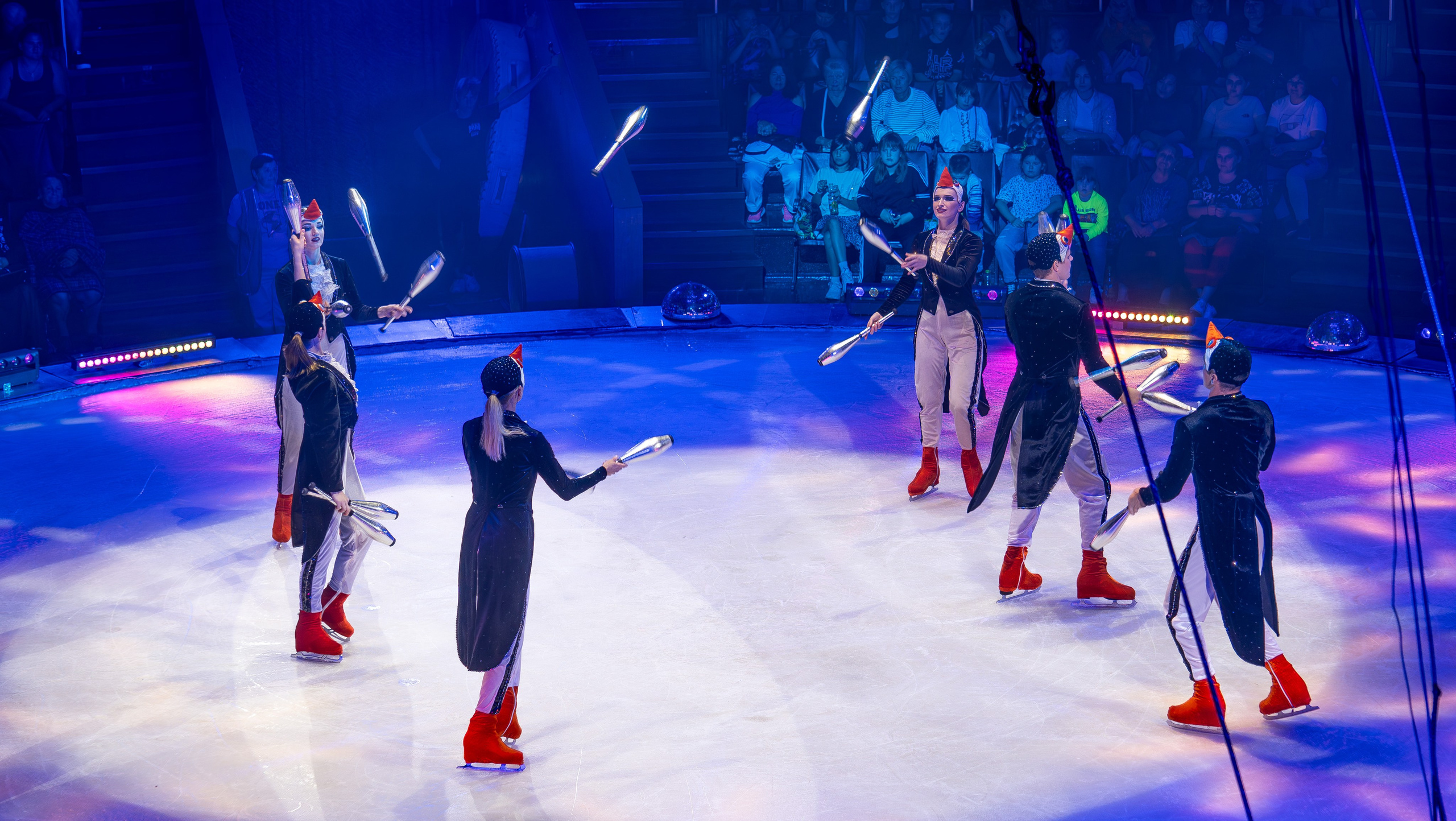 Цирк на льду «Айсберг» в Луганске. Фотограф в РФ и ЛНР Юлия Федосеева