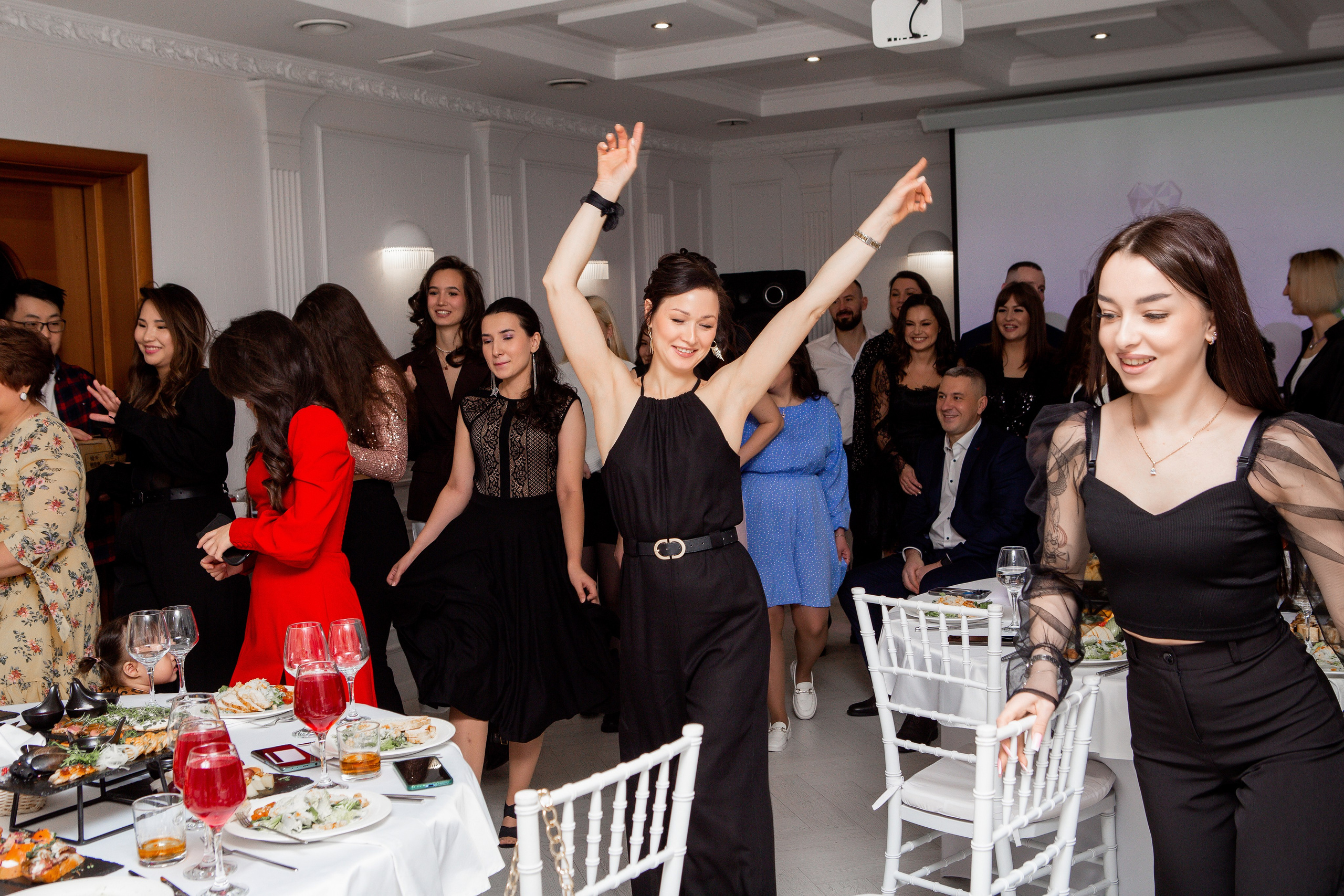 Юбилей стоматологии. Контент фотограф, съемка для маркетплейсов, фуд съемка и репортажи в Новосибирске Ралия Галеева