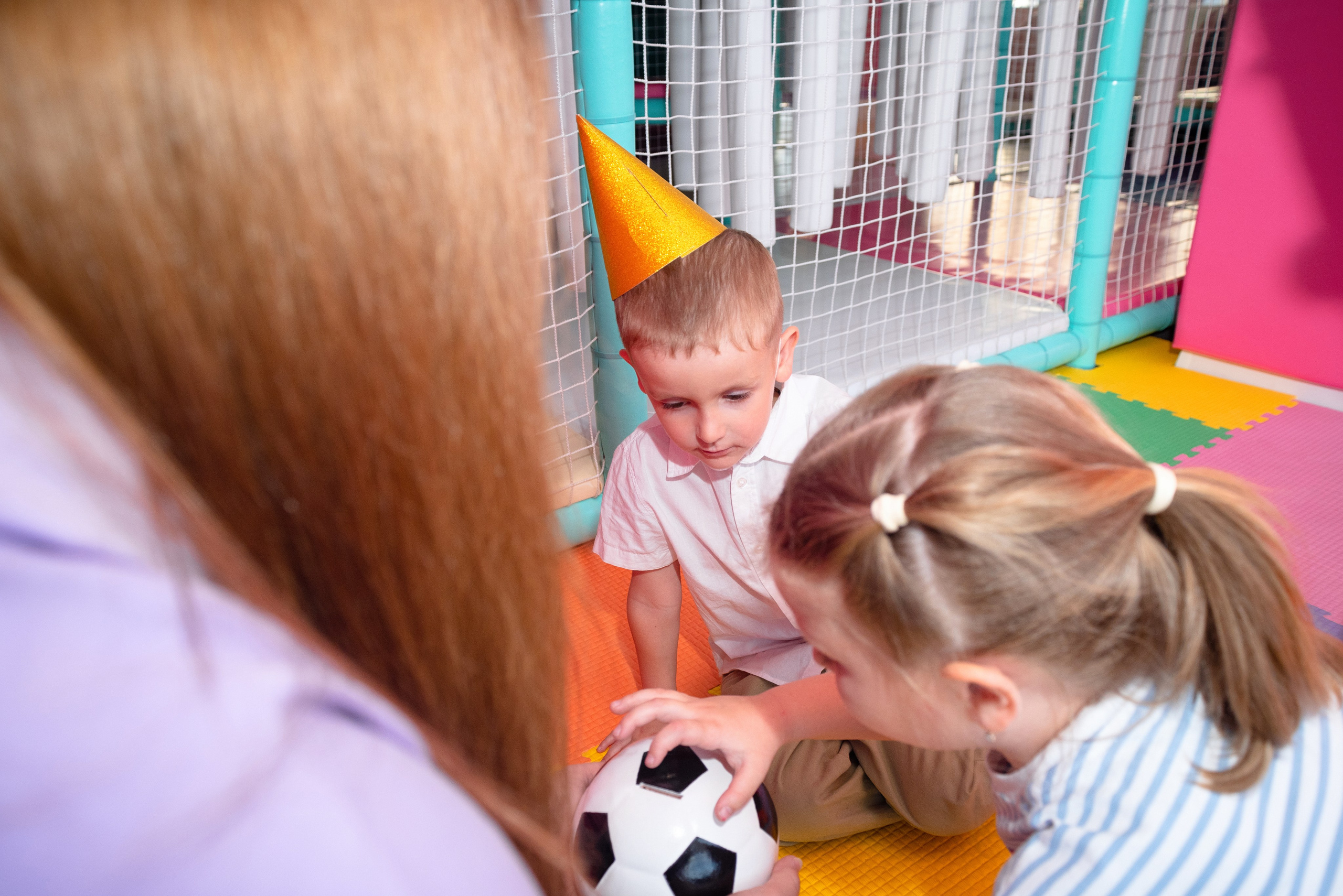Фотографии детских праздников, дней рождения, выпускных и других мероприятий в Сургуте и Нефтеюганске.