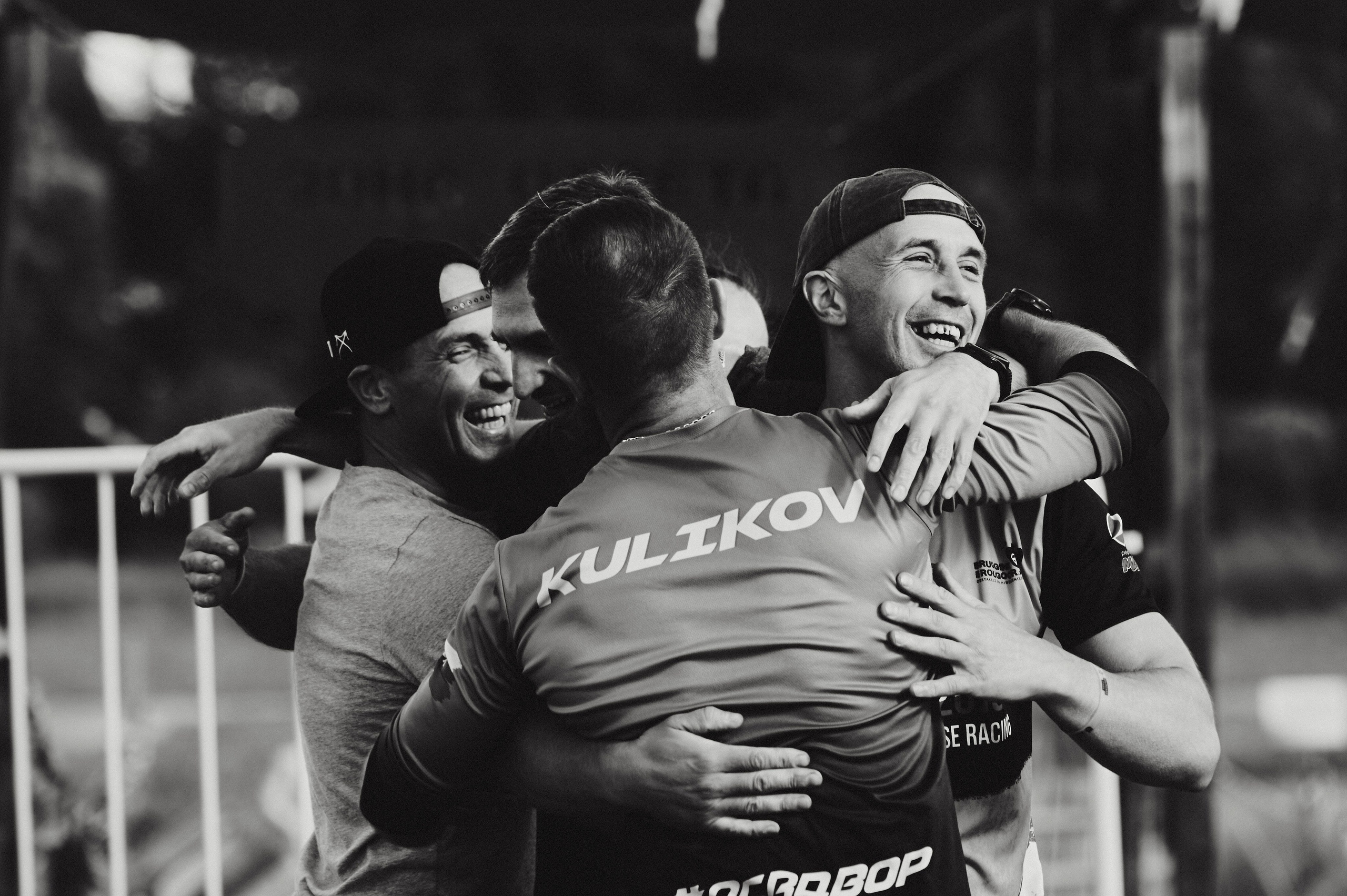 Горячие головы 2025. Ваш мультижанровый фотограф Александр Белов