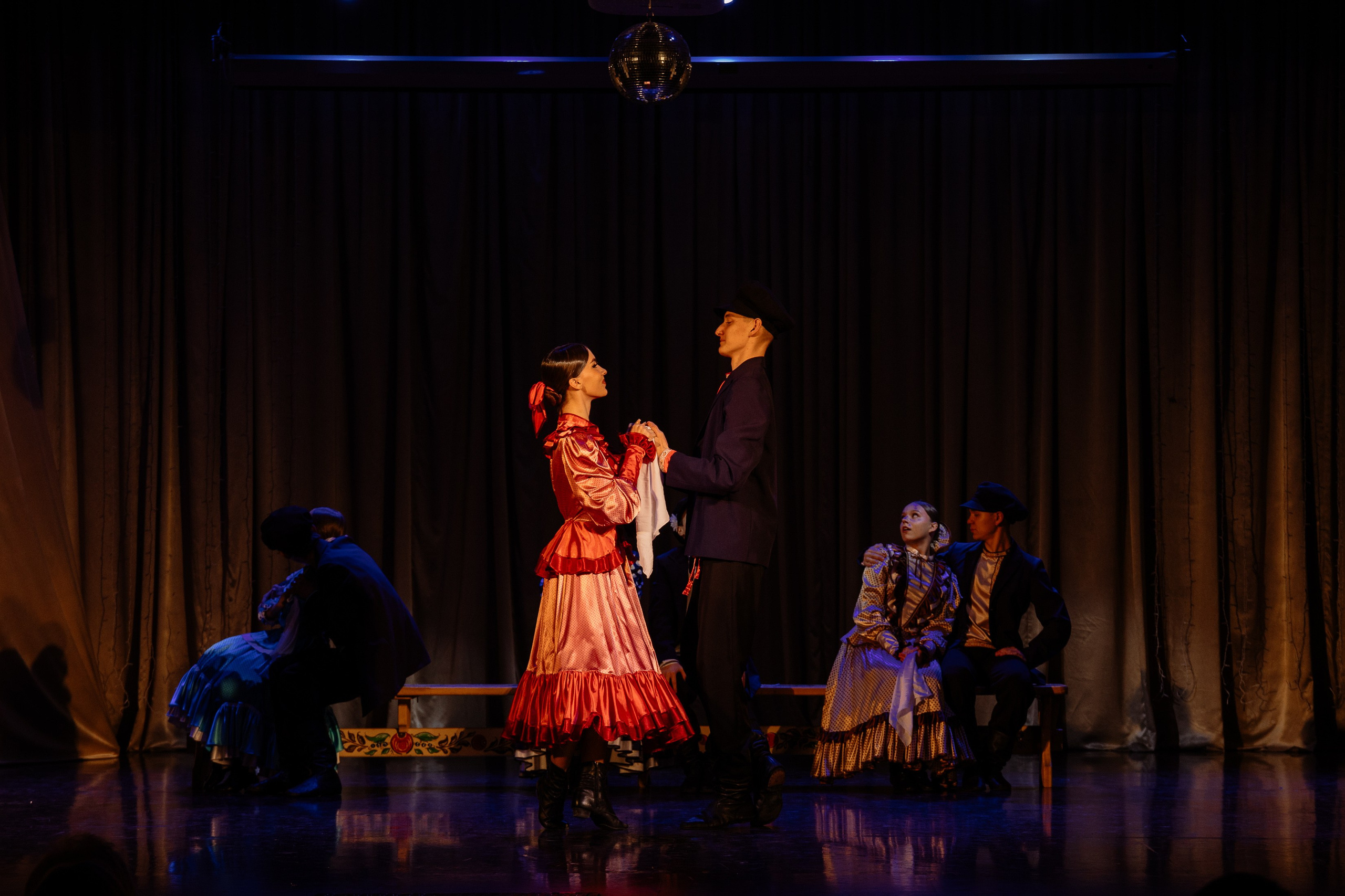 Сибирские узоры ДК Ефремова. Фотограф Юлия Мальцева