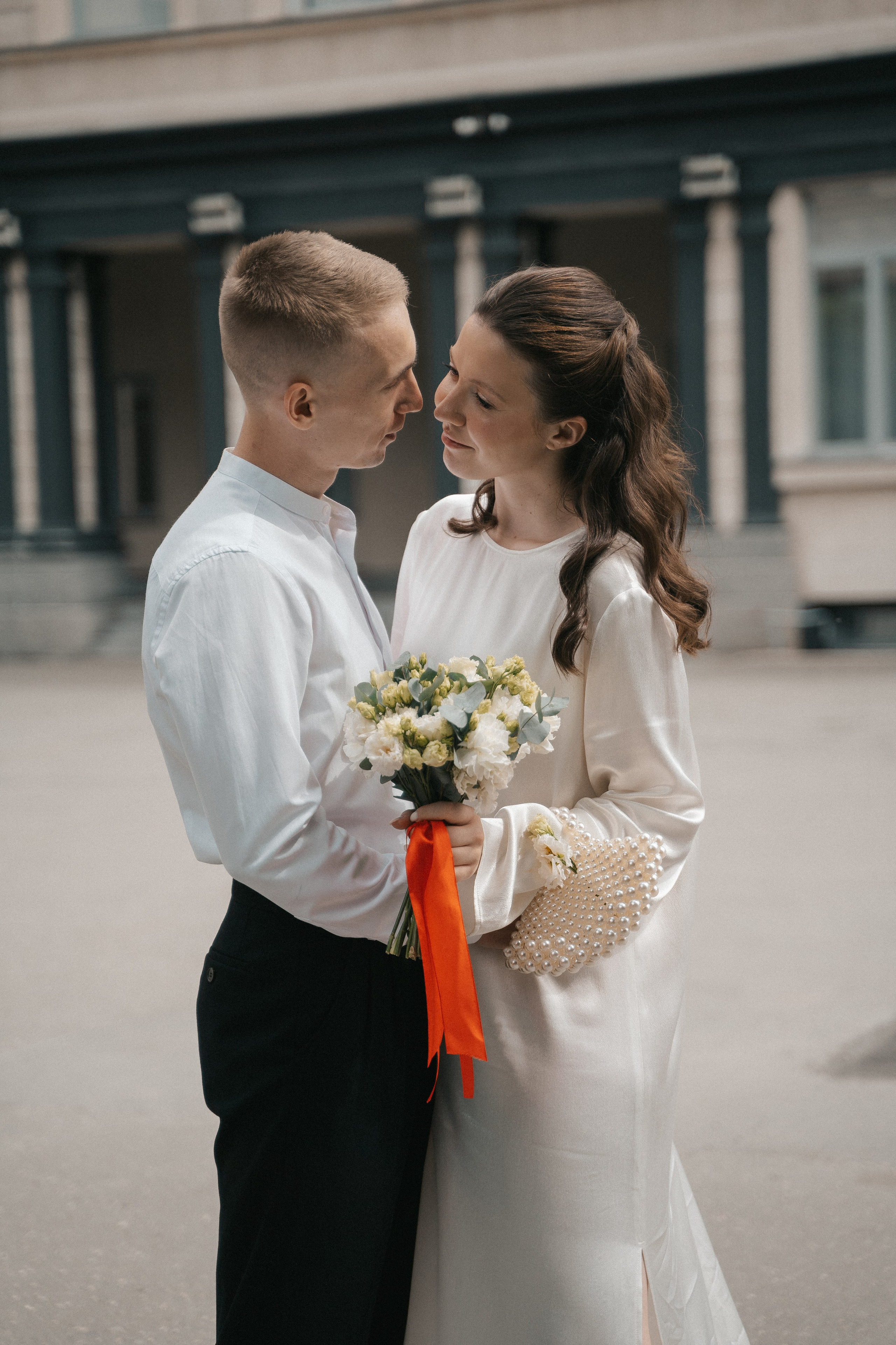 Никита и Аня в городе. Семейный, портретный фотограф Новосибирск. Оля Адова