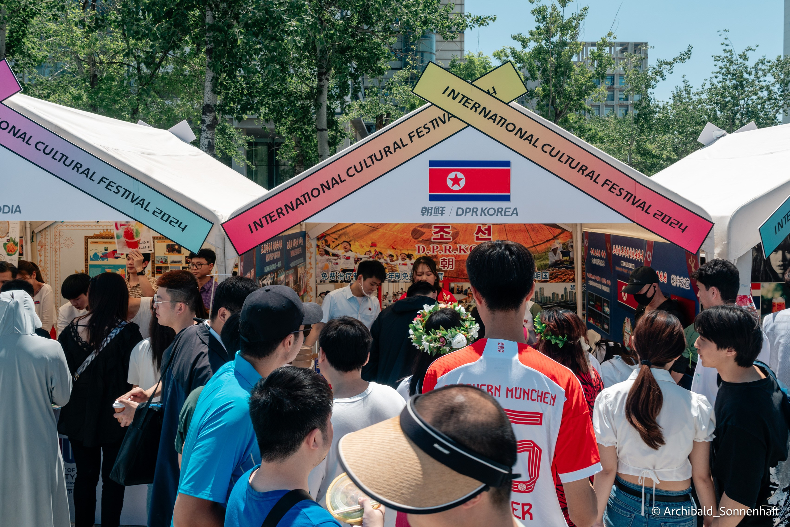 TJU Cultural Festival. Photographer in Guangzhou, China. Archibald Sonnenhaft