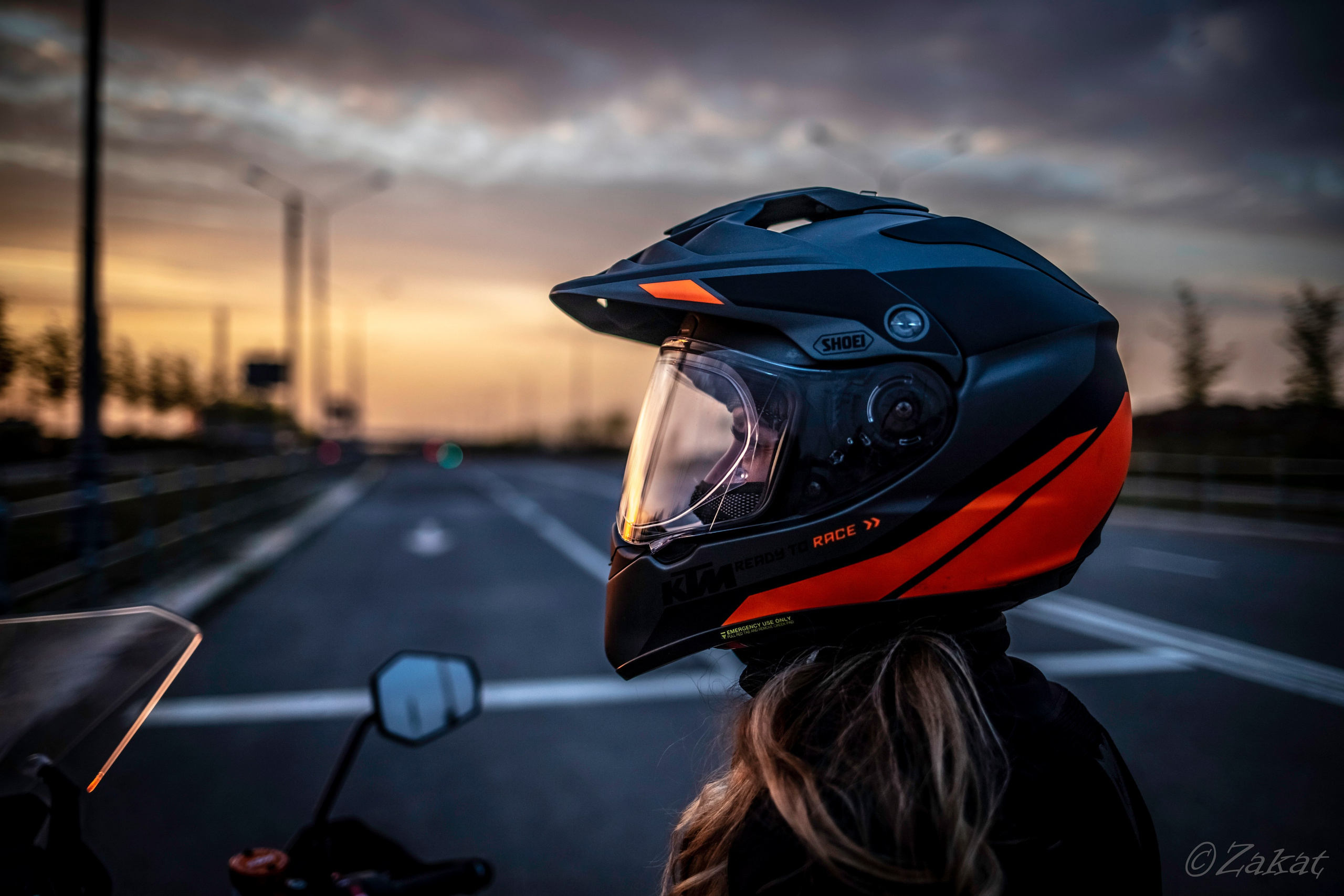 Фото Марины и ее КТМ. Репортажный фотограф, Москва, Закат