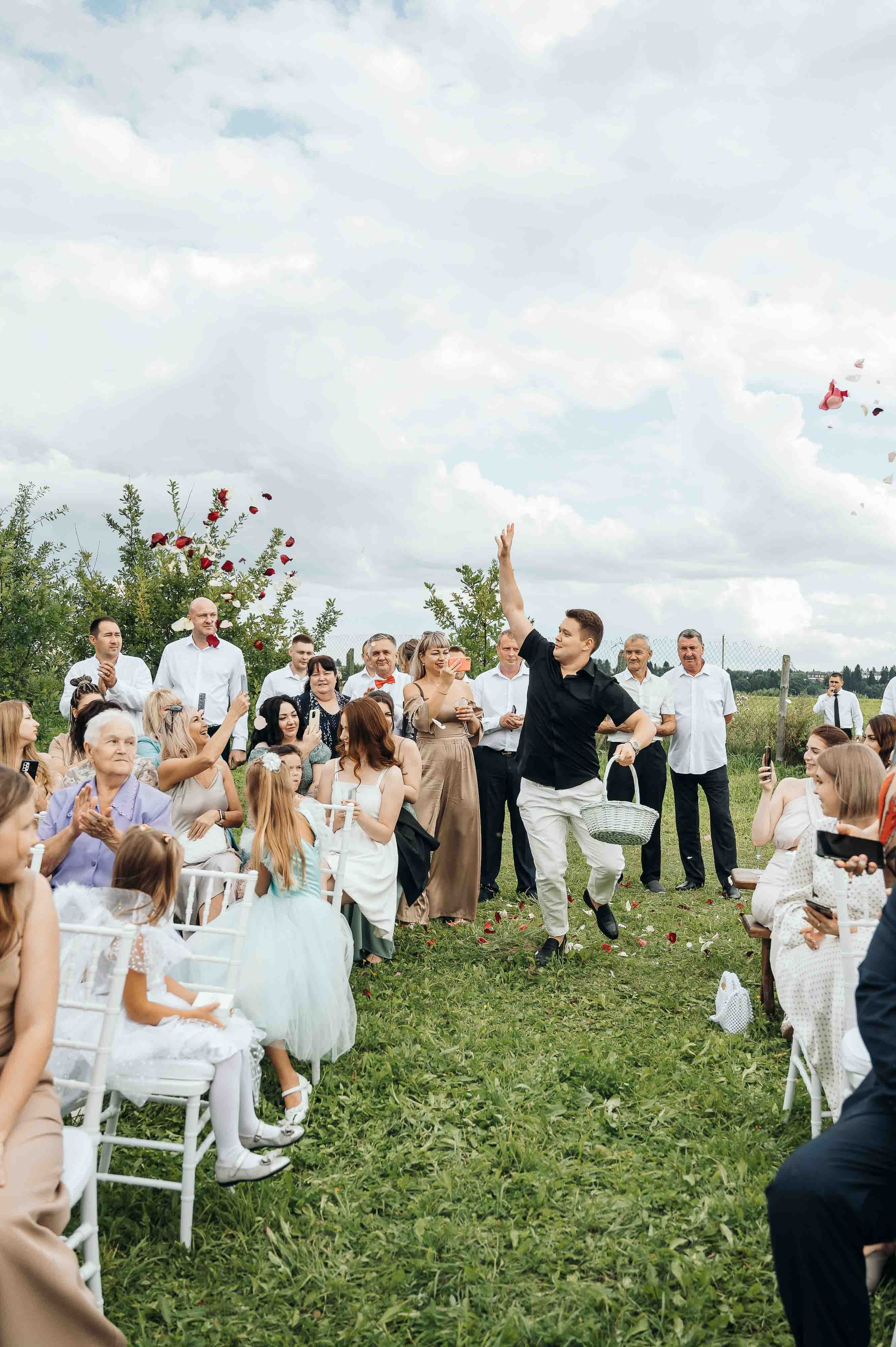 Совместные сборы в отеле. Свадебный и семейный фотограф в Котласе Никита Попов