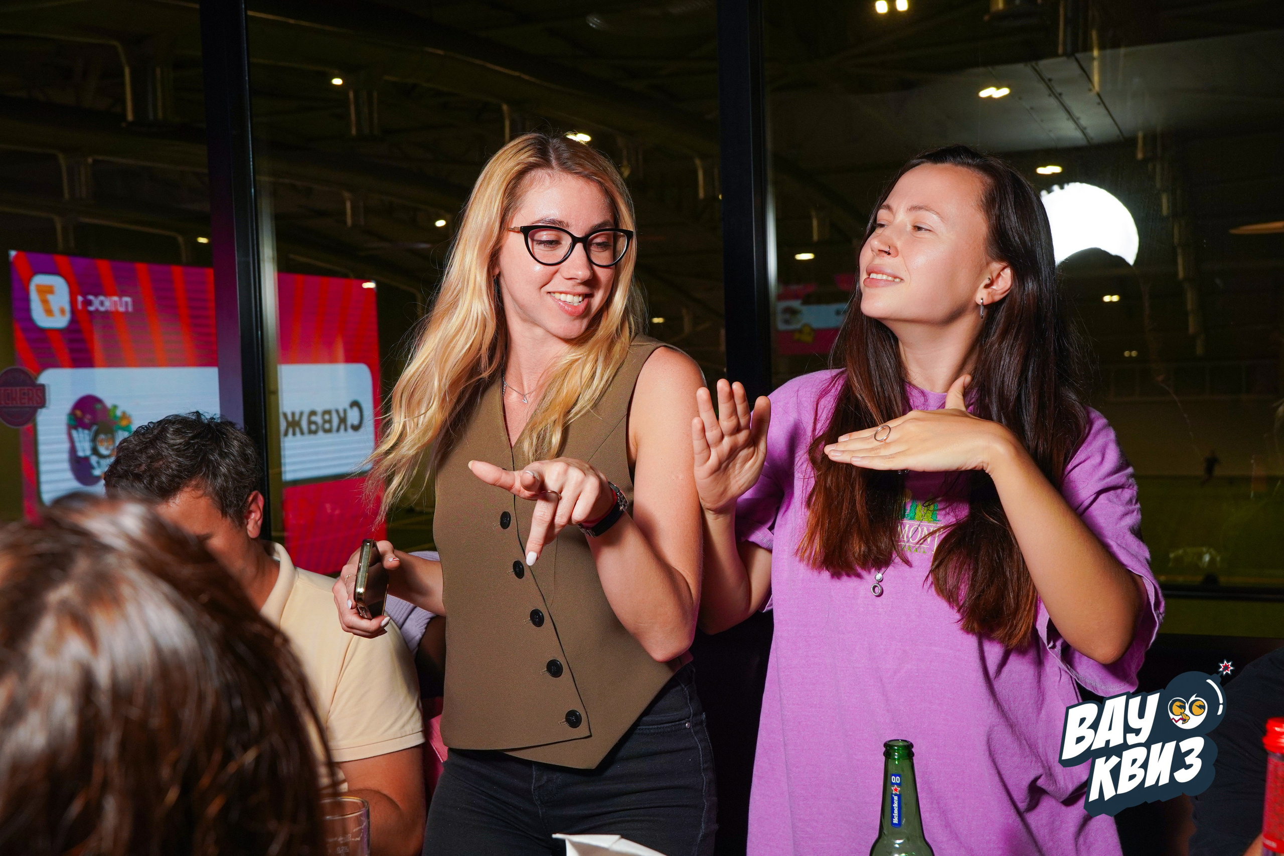 WOW QUIZ DUBAI. Фото | Видео Контент Мишель Ватаманюк