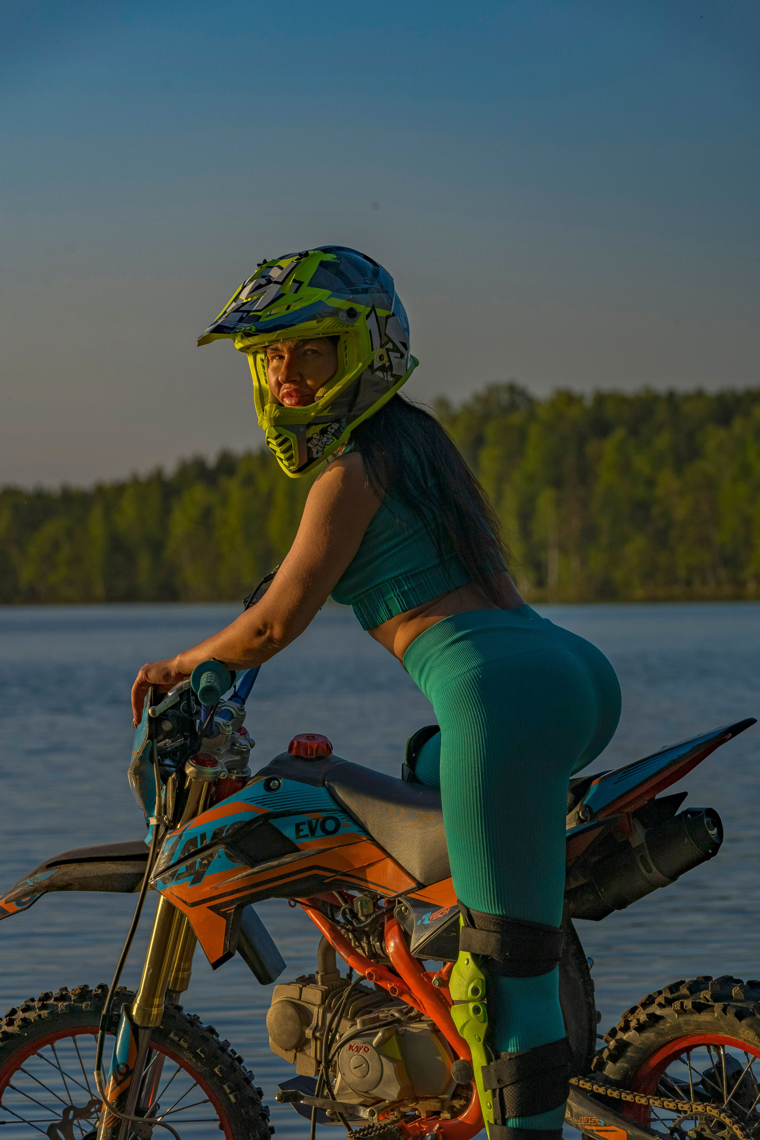 Екатерина. Графический дизайнер Илья Левченко