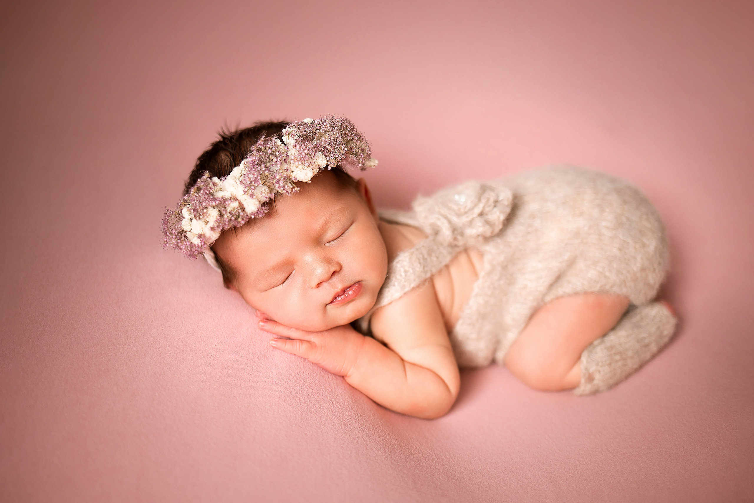 Фотосессия новорожденного. Фотограф новорожденных в Новосибирске