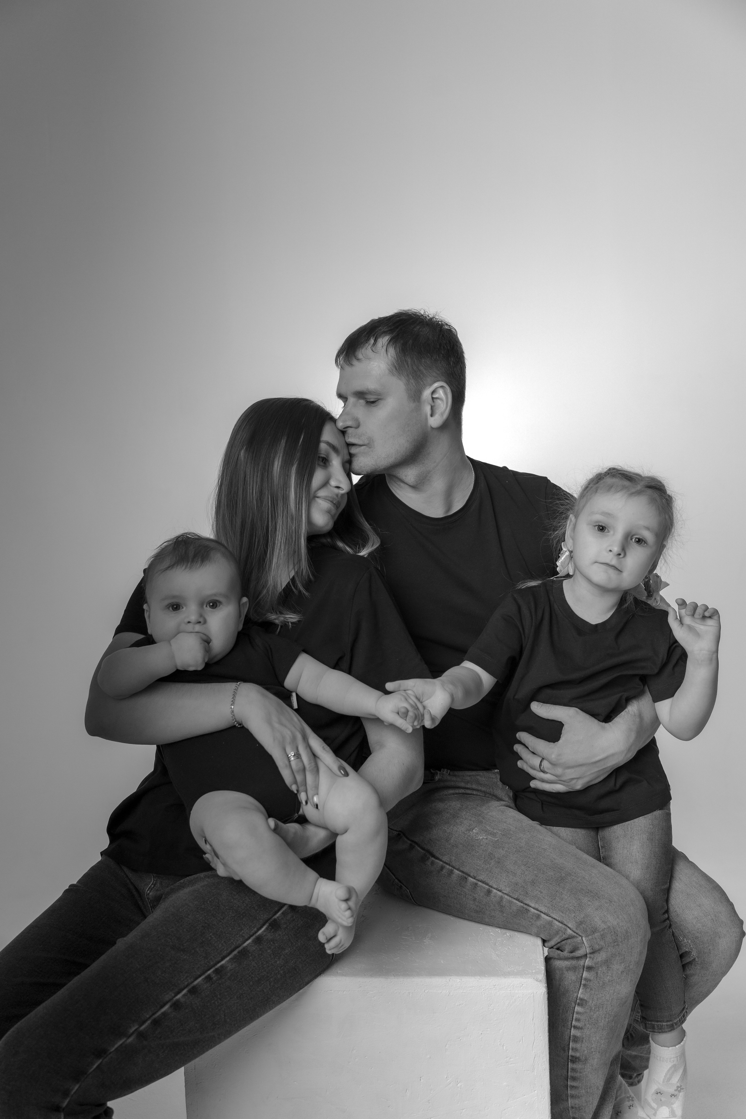 Семья Вероники и Вальдаса. Ваш семейный фотограф в Минске — Вика Трегубова