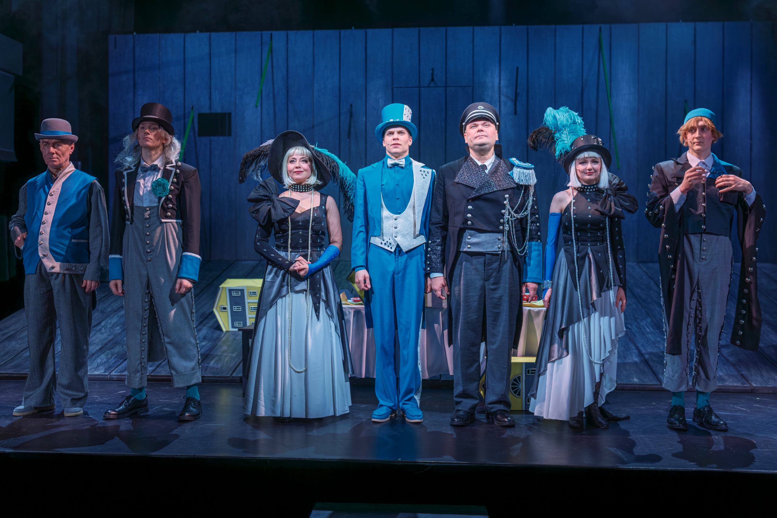 Театр Терезы Дуровой: Ревизор. Сайт фотографа Сергея Абрамова