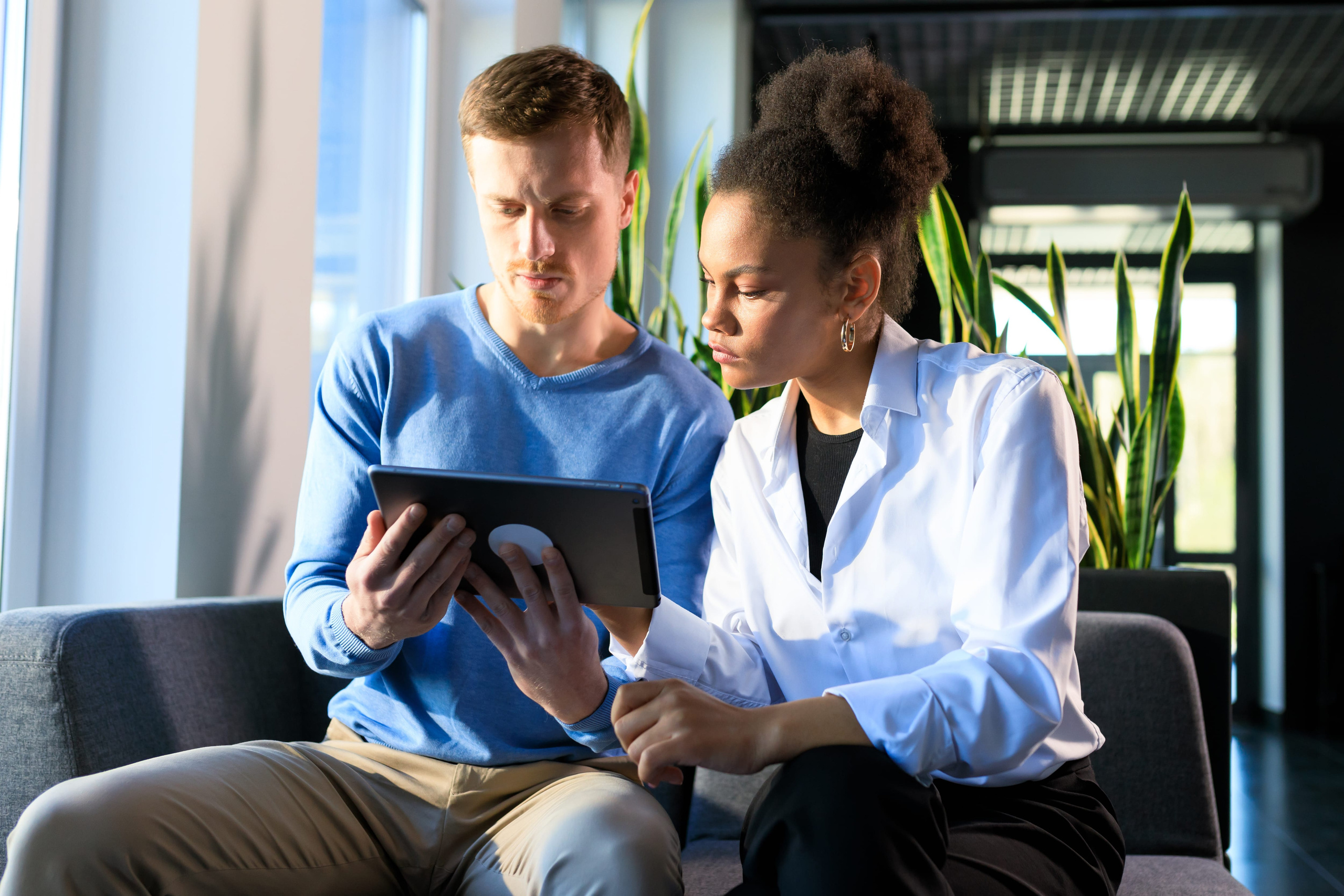 Студийные и уличные фотосессии людей. Фотограф Андрей Македонский