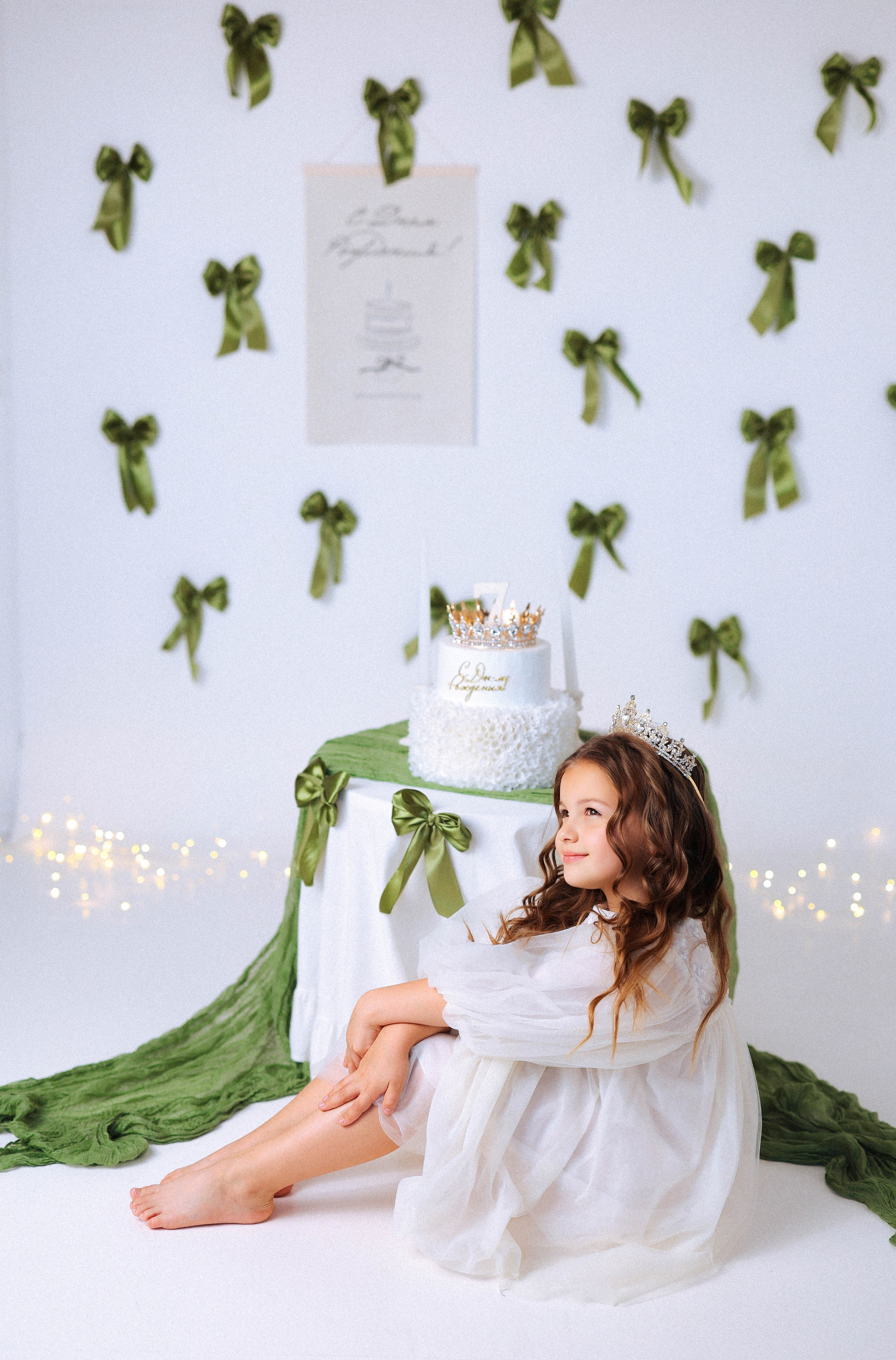 Малышки Антураж