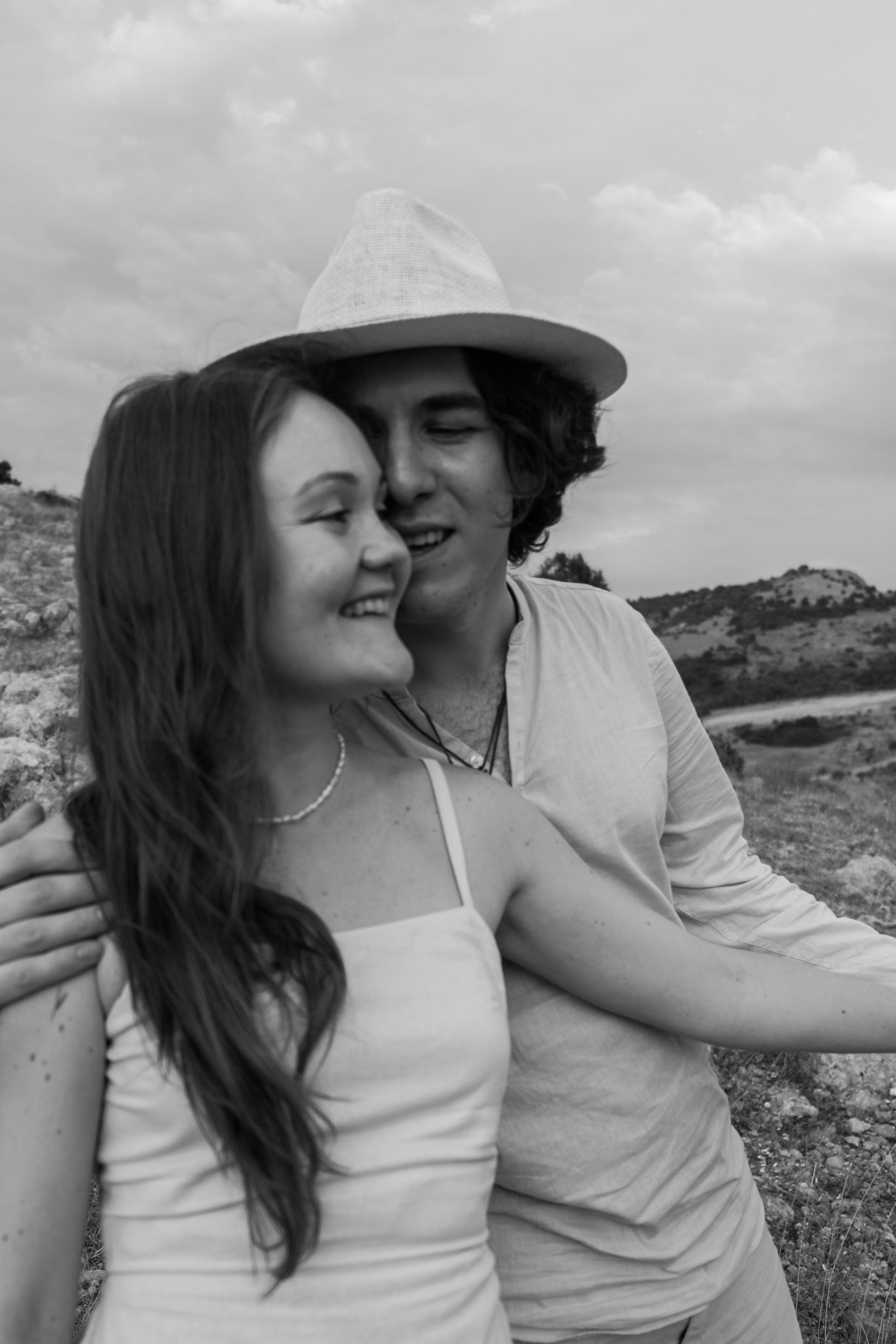 Л+Н в Балаклаве. Профессиональная фотосъемка в Крыму. Натуральные эмоции и живые кадры. Забронируйте дату прямо сейчас!