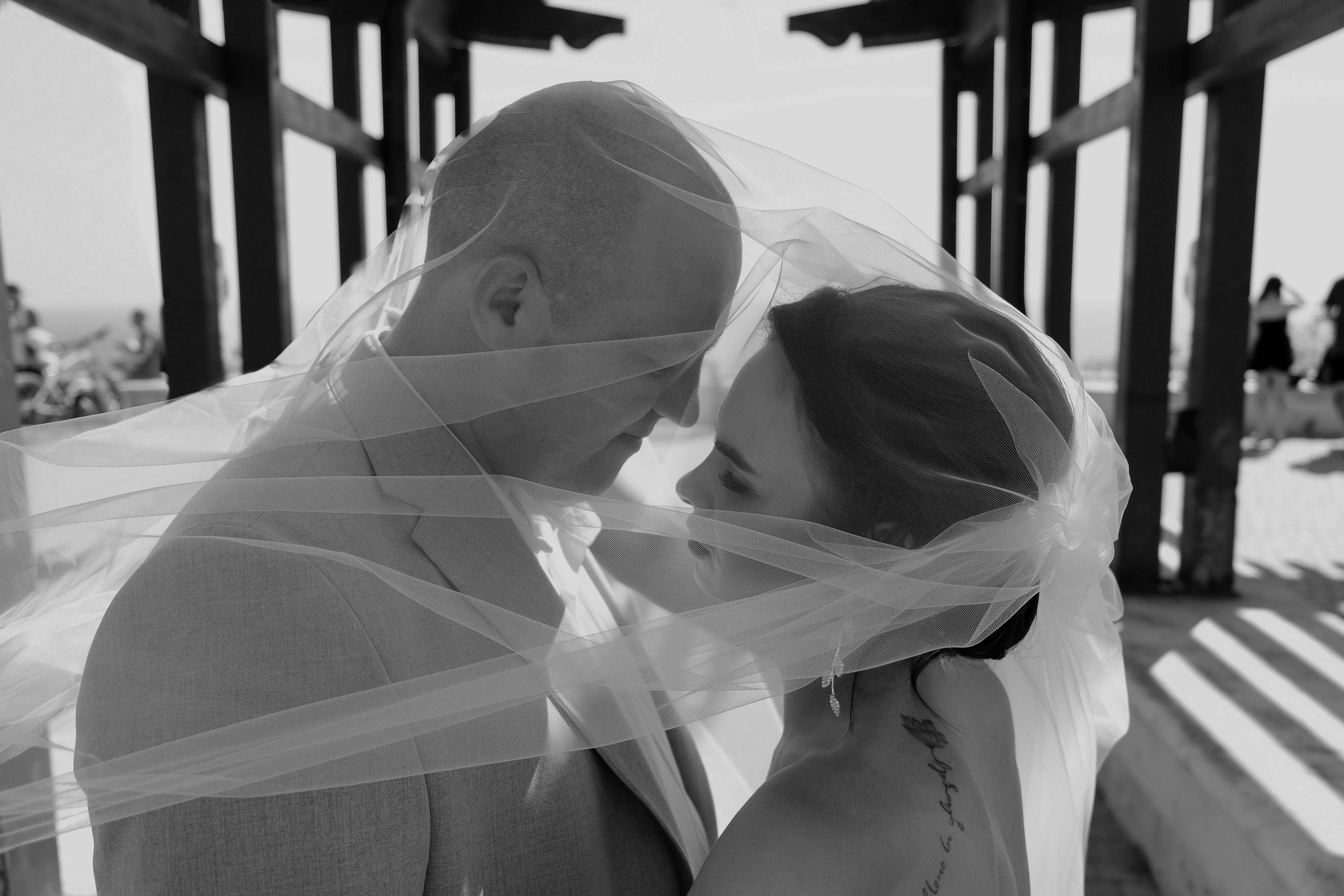 Как сэкономить на свадьбе, бюджетная свадьба в Крыму, недорогая свадьба без потерь. Профессиональная фотосъемка в Крыму. Натуральные эмоции и живые кадры. Забронируйте дату прямо сейчас!