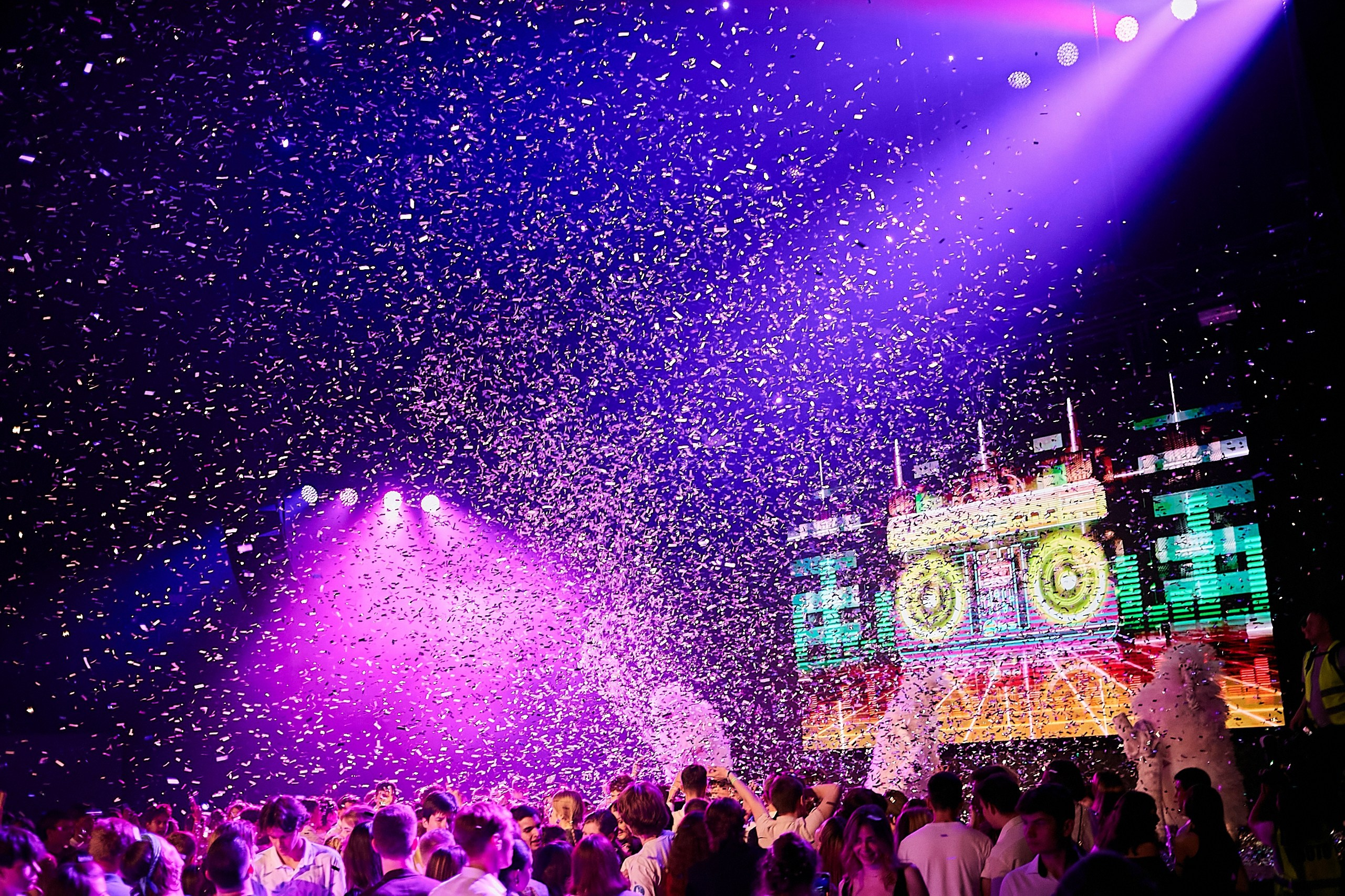 Выпускной 2024 концертный зал Академия ВТБ. Фотограф и Видеограф в Москве. Олег Корушев