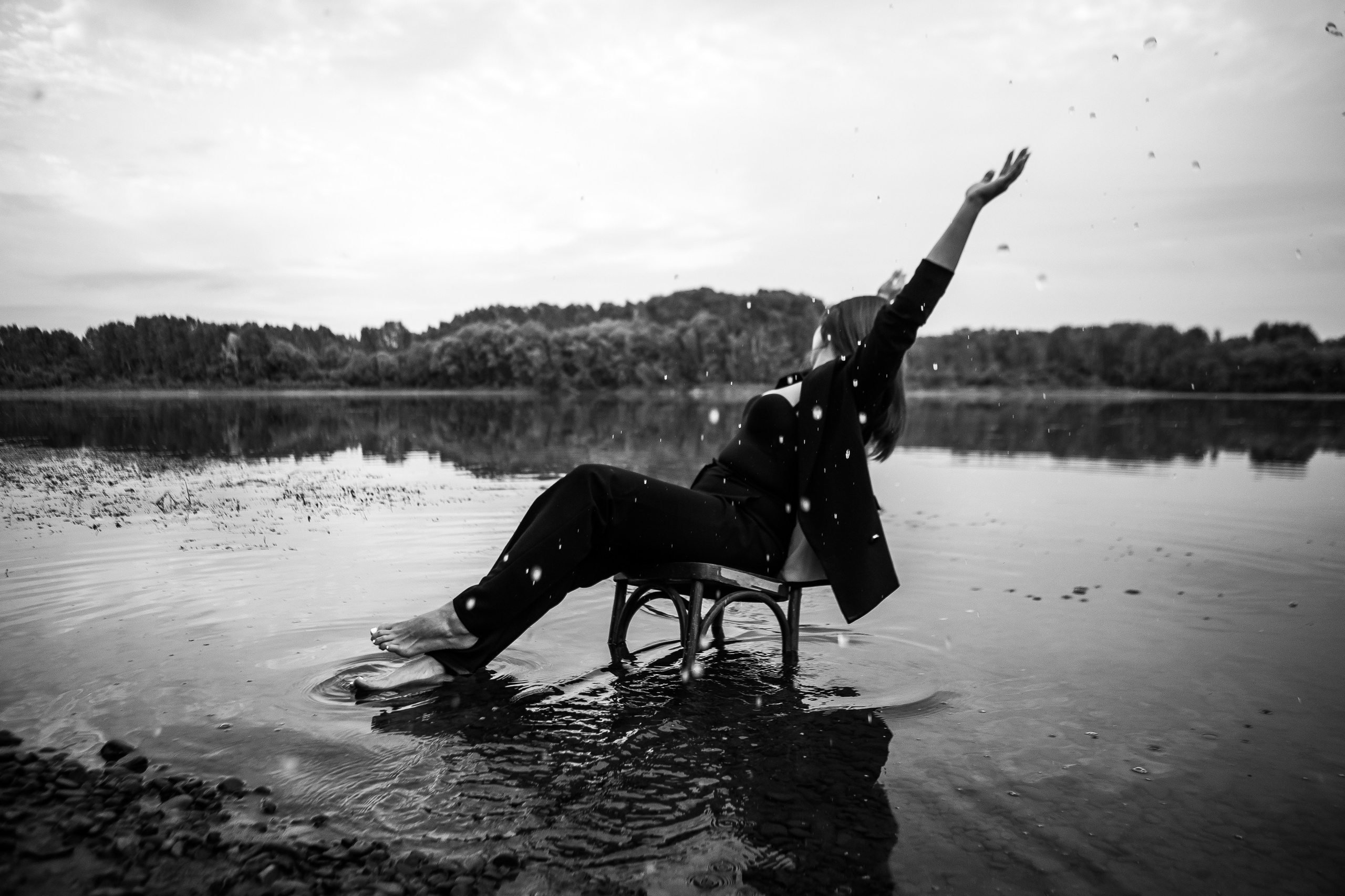 Фотосессия в реке. Дарья Белякова. Свадебный, детский и семейный фотограф в городе Бийск