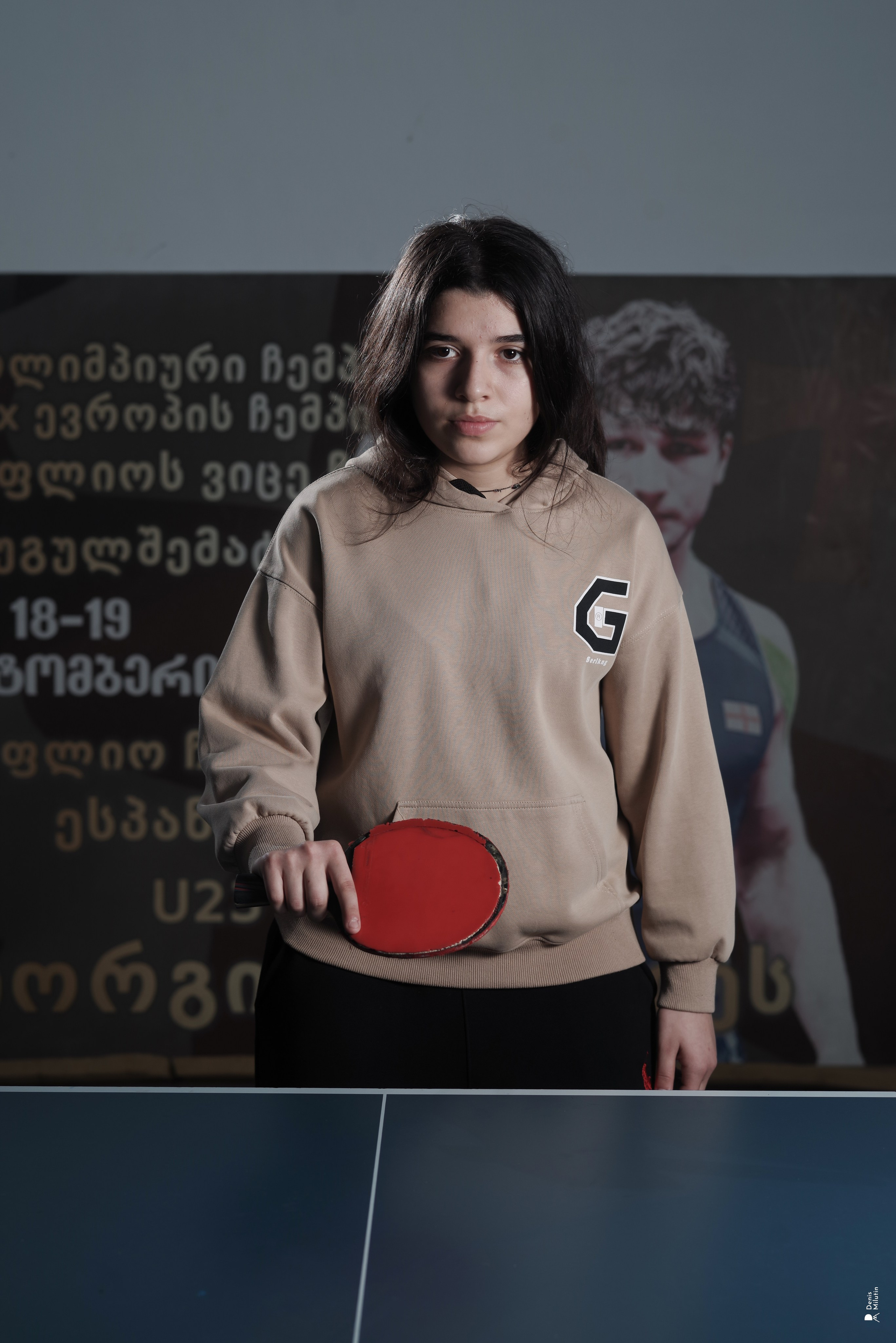 Настольный теннис в Сенаки. Портретный фотограф Денис Милютин