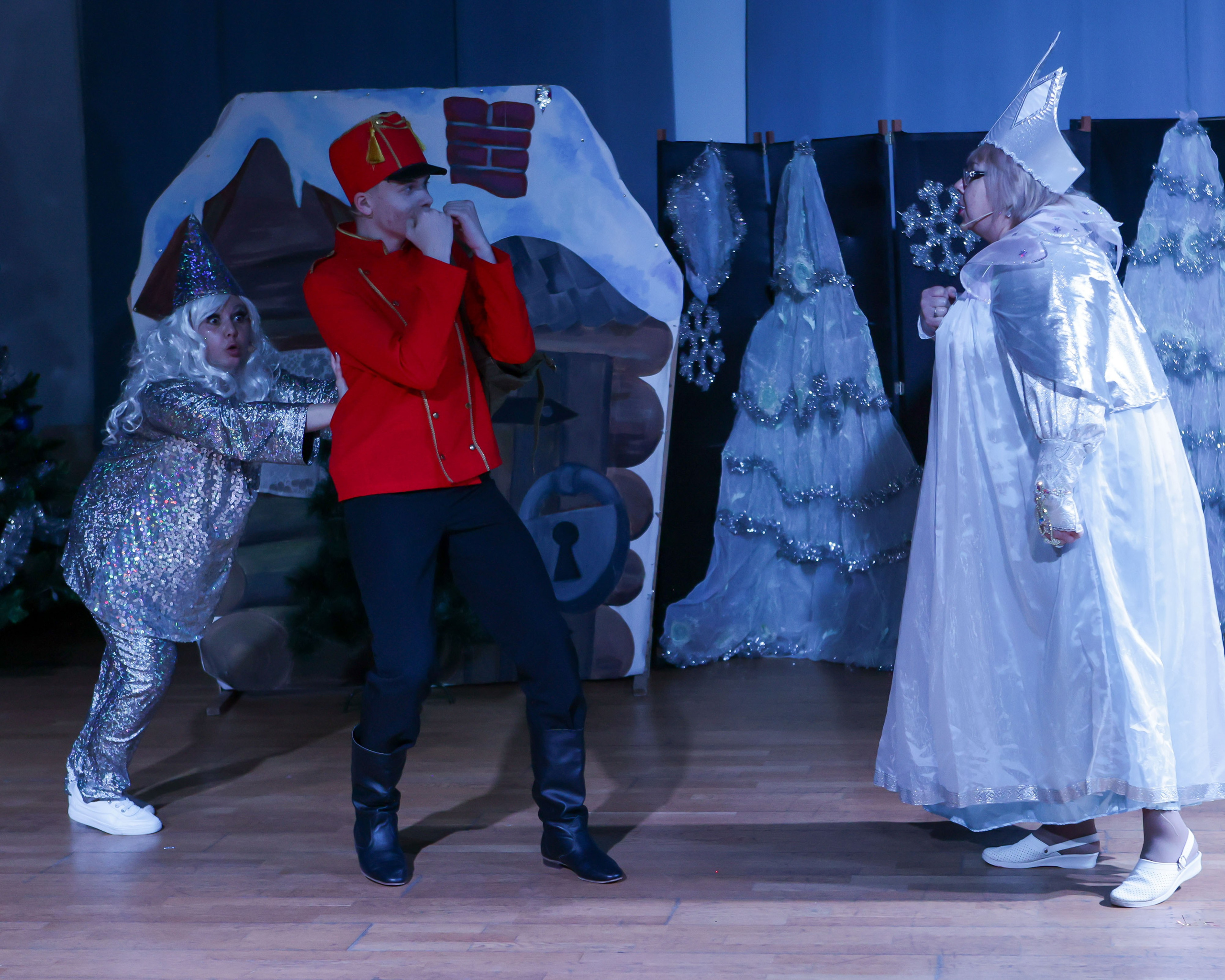 Новогодняя скачзка центр детского творчесва Подольск. Выпускные альбомы и школьный фотограф в Подольске, Троицке, Щербинке, Москве и Московской области