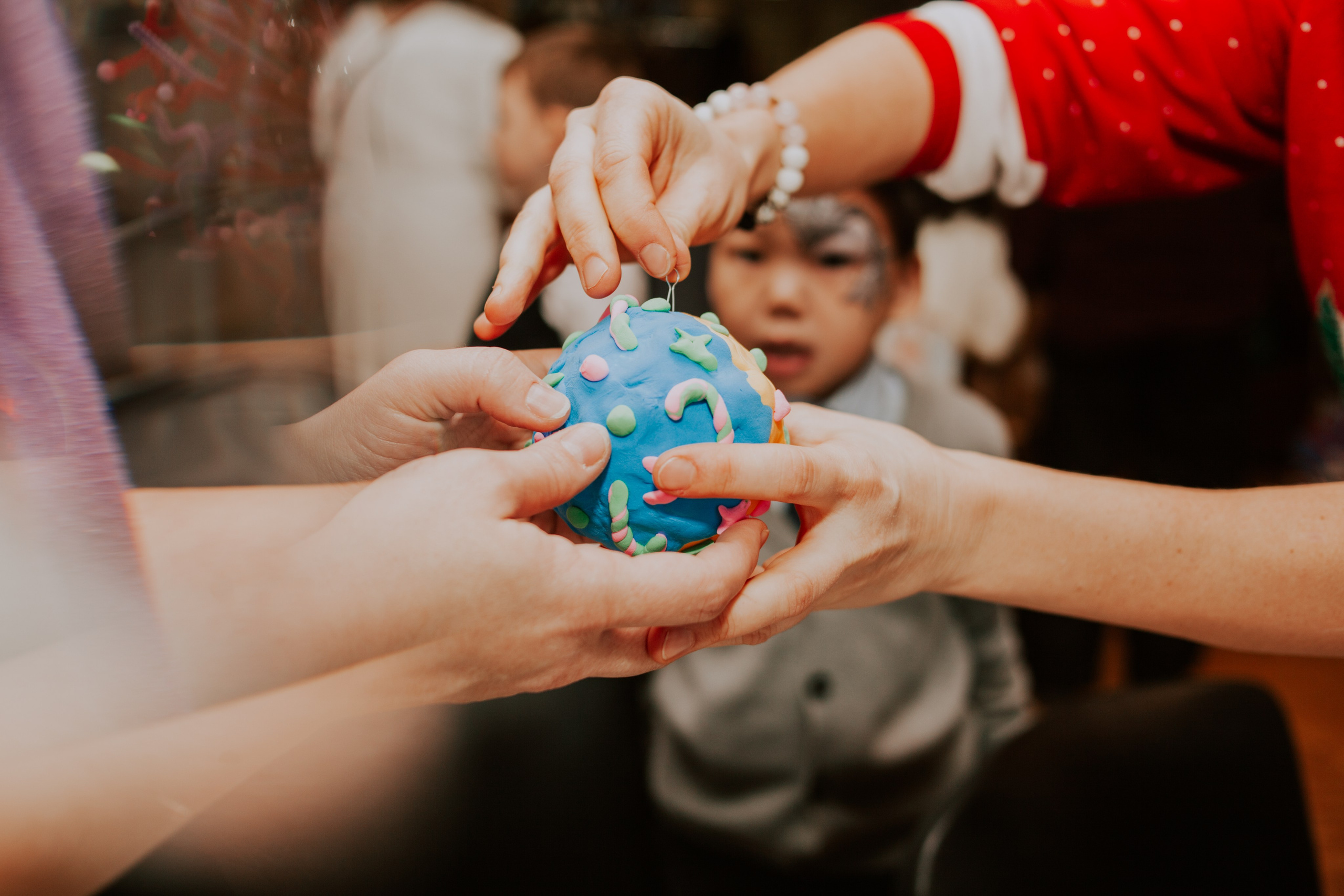 Мастер-класс от Мастерской Наташи Ой на фестивале для детей с ОВЗ «Шире круг». Семейный фотограф во Всеволожске и Санкт-Петербурге Юлия Капустина