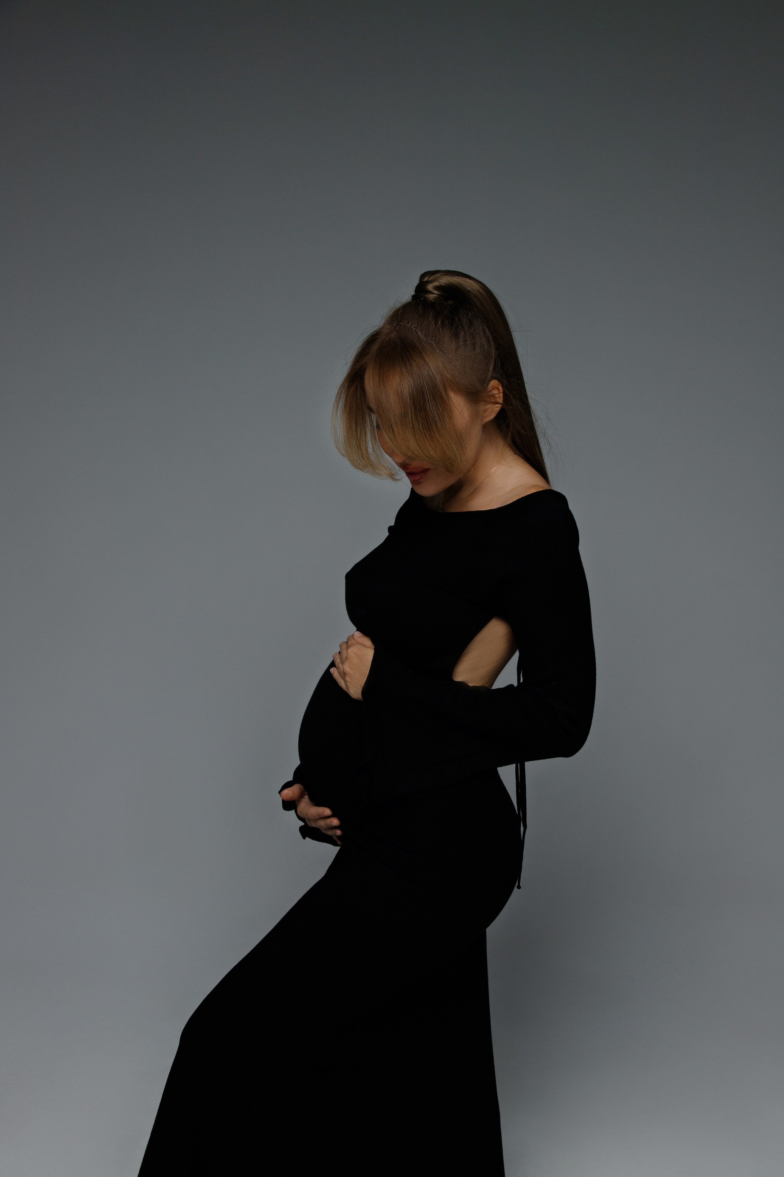 Фотосессия беременности в фотостудии Лофт 13. Фотограф Александра Сыщенко
