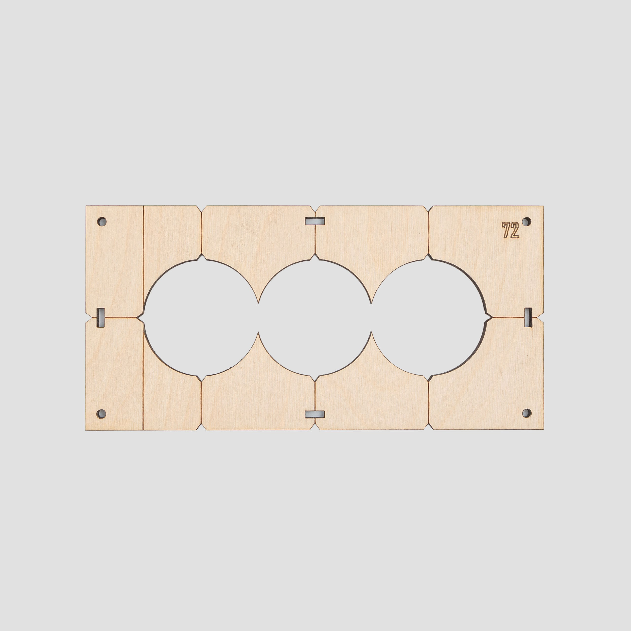 Предметные фотографии шаблонов и коронок для сверления стен